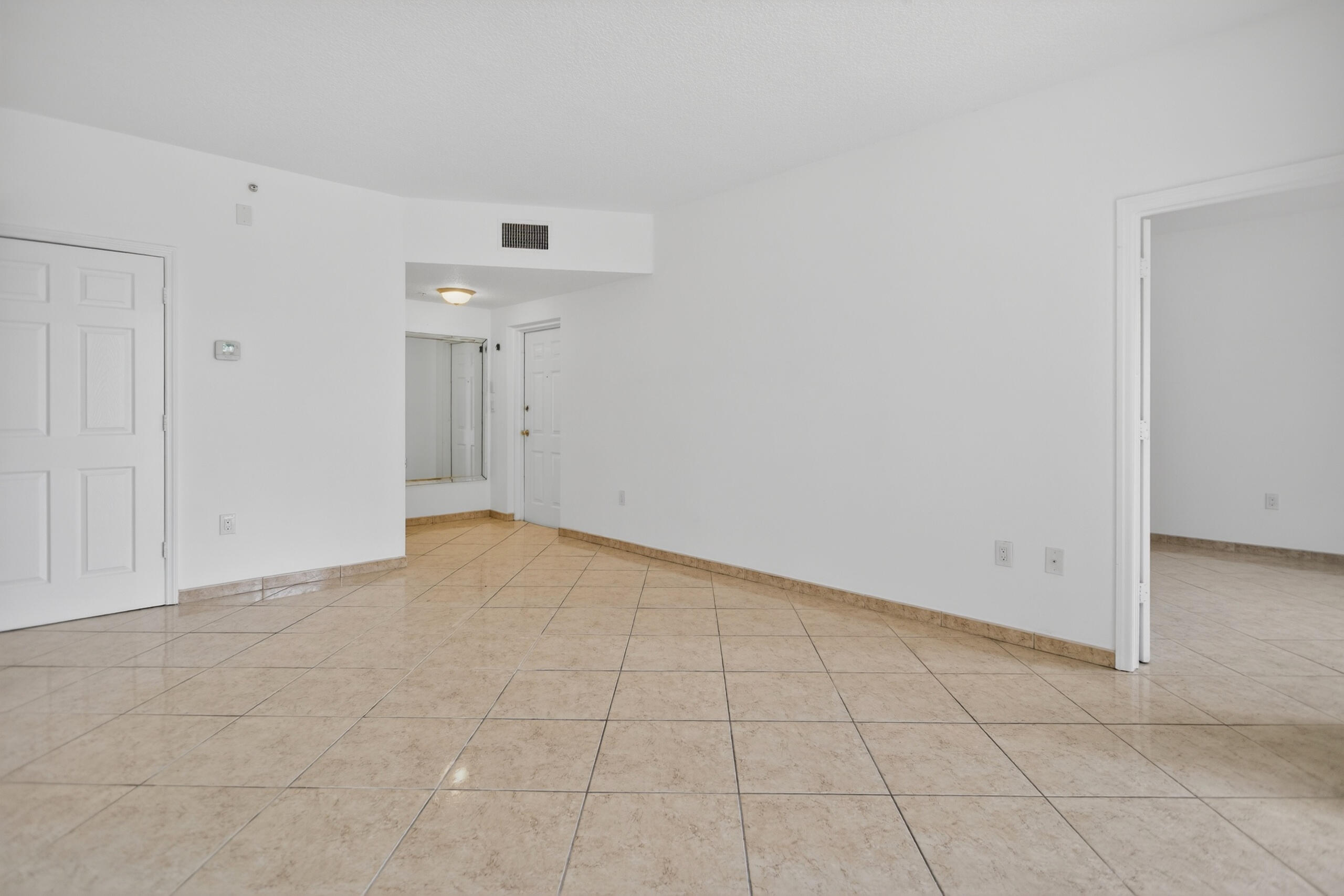 7085 Nova #232, Davie FL 33317