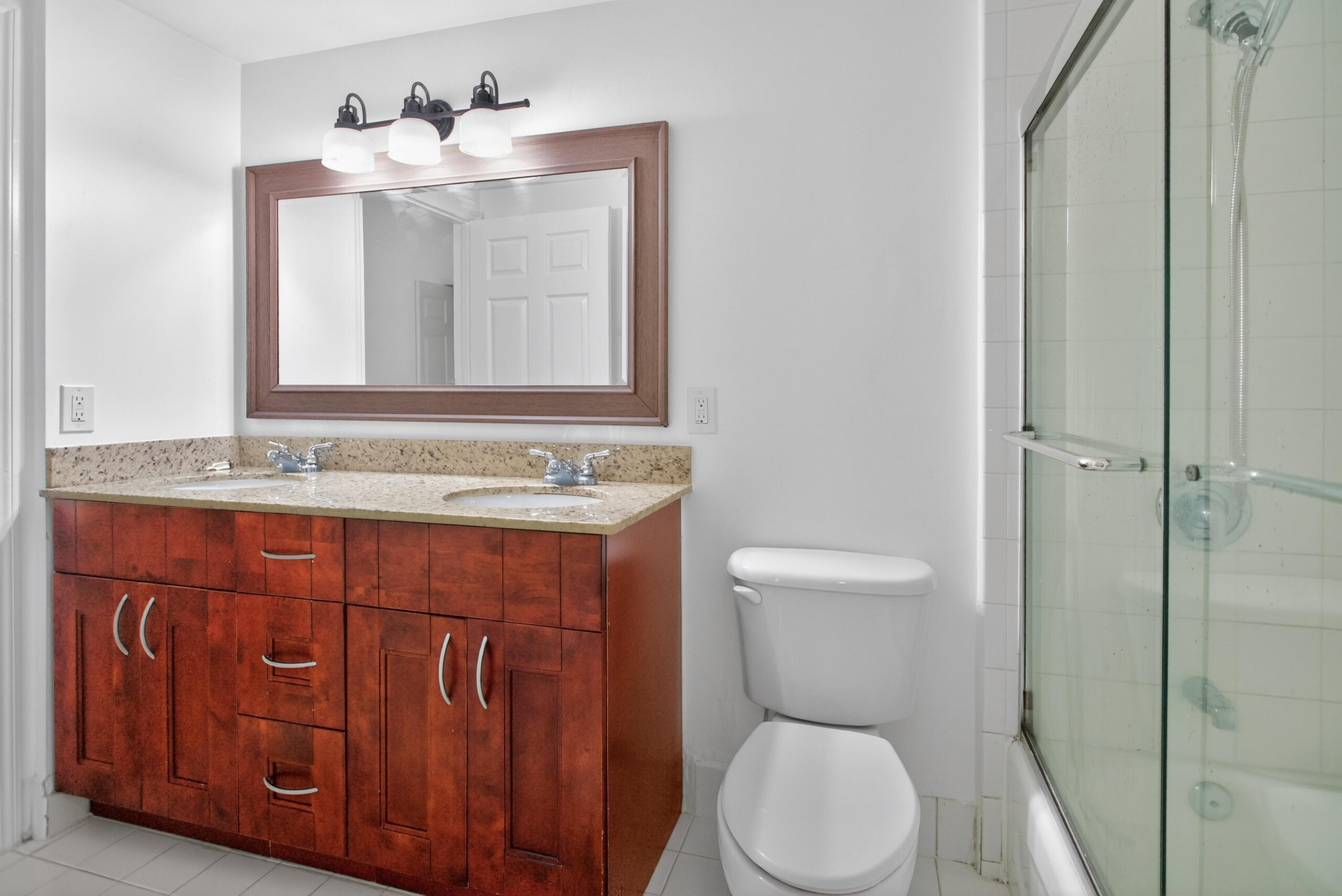 7085 Nova #232, Davie FL 33317