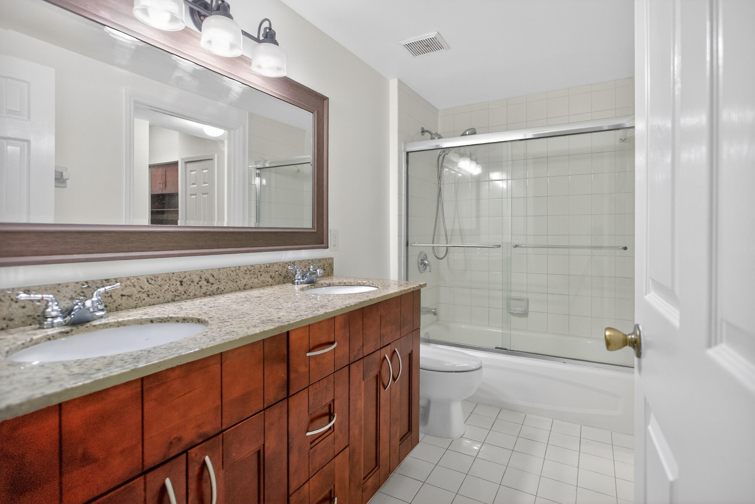7085 Nova #232, Davie FL 33317
