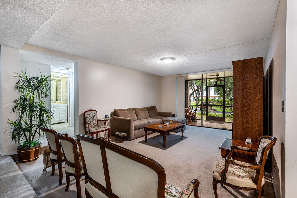 3680 Inverrary #1v, Lauderhill FL 33319