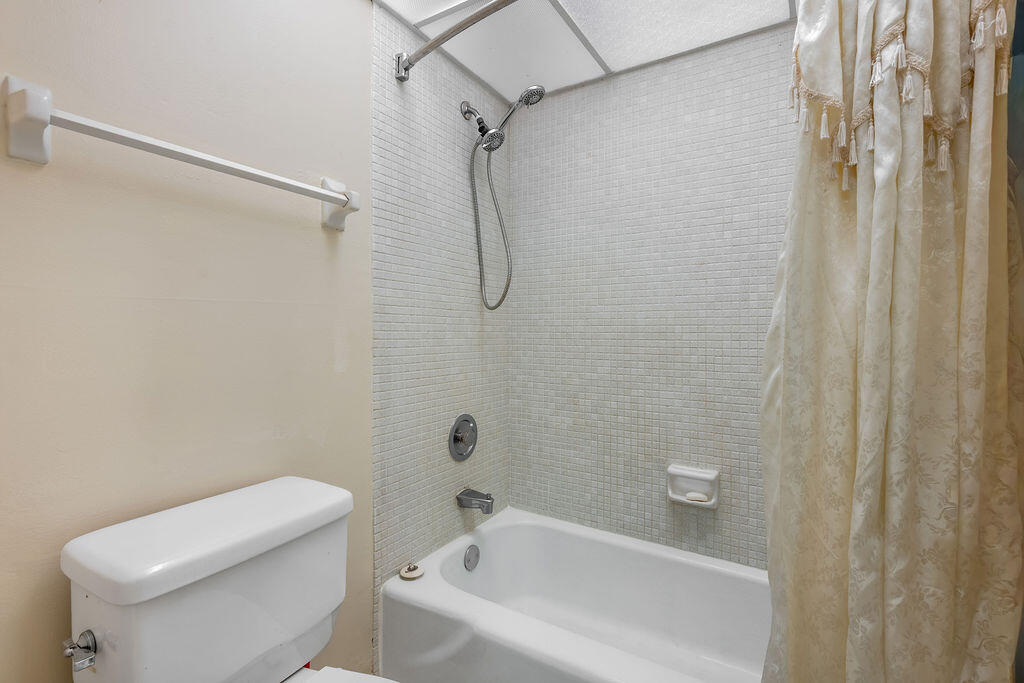 3680 Inverrary #1v, Lauderhill FL 33319