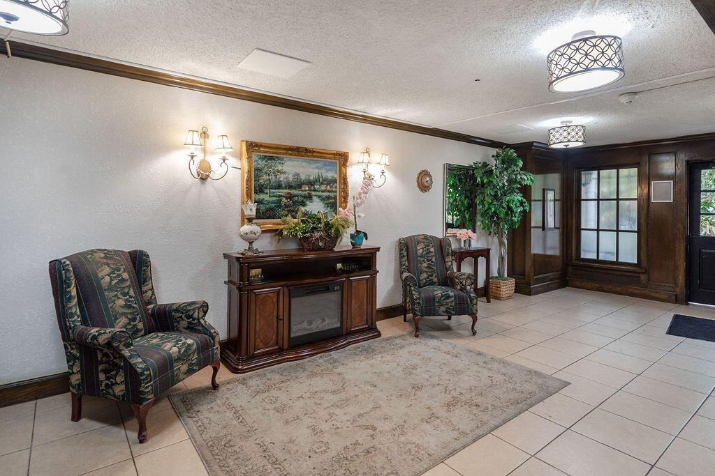 3680 Inverrary #1v, Lauderhill FL 33319