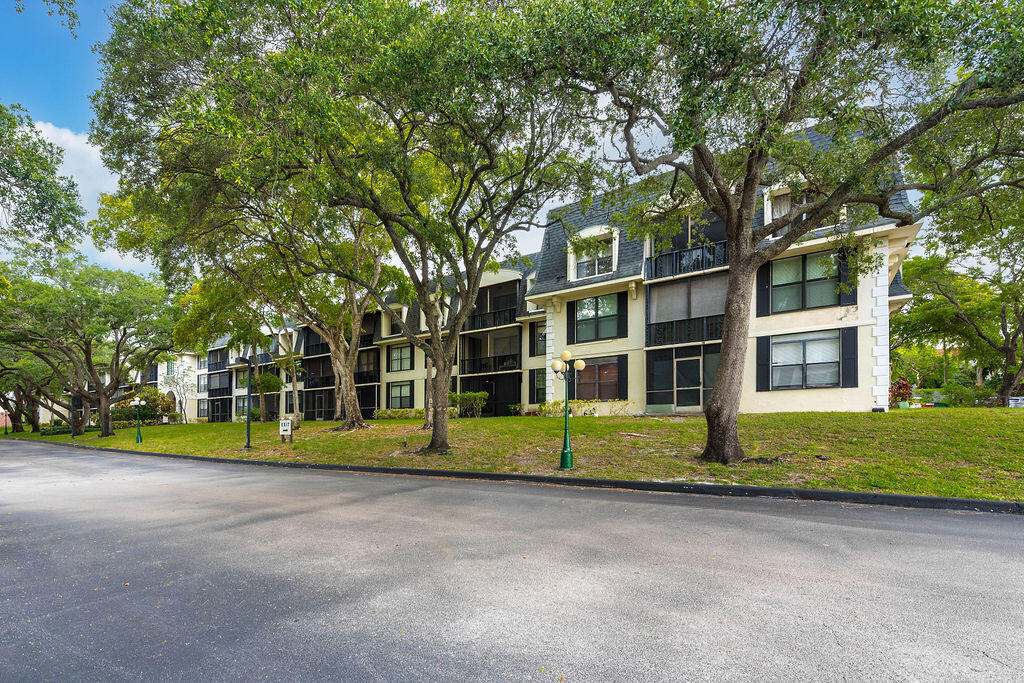 3680 Inverrary #1v, Lauderhill FL 33319