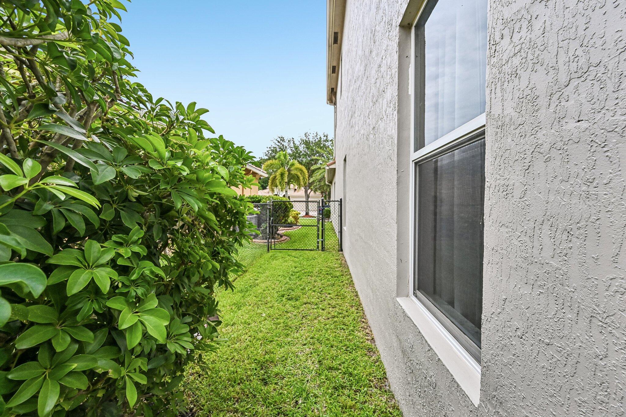1779 Palisades, West Palm Beach FL 33411