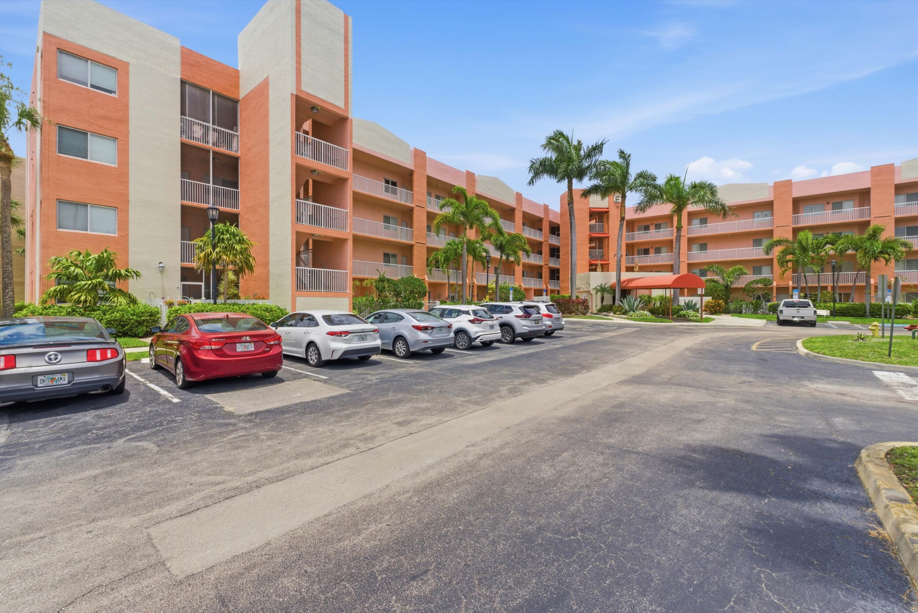 7765 Yardley #107, Tamarac FL 33321