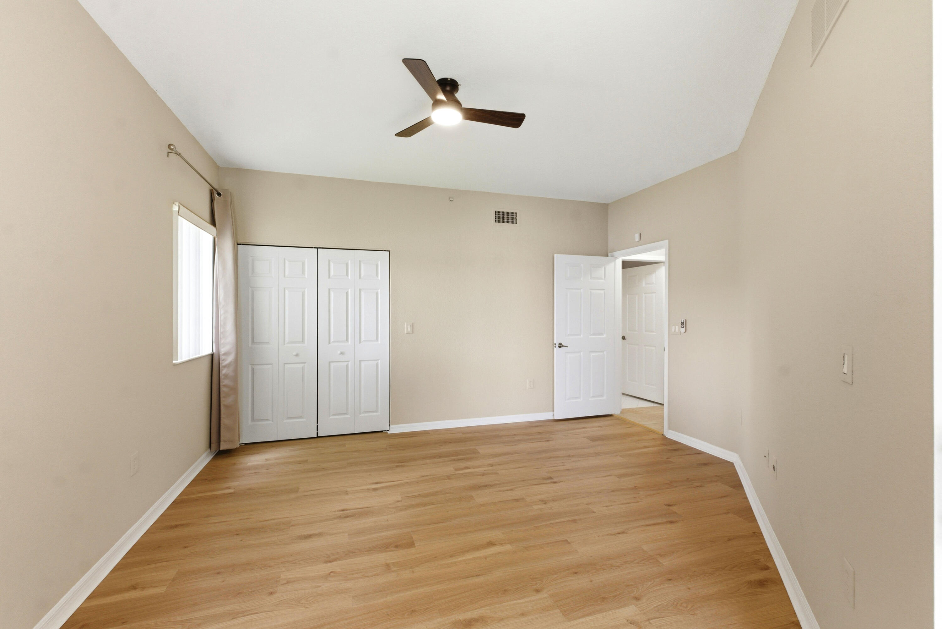 7765 Yardley #107, Tamarac FL 33321