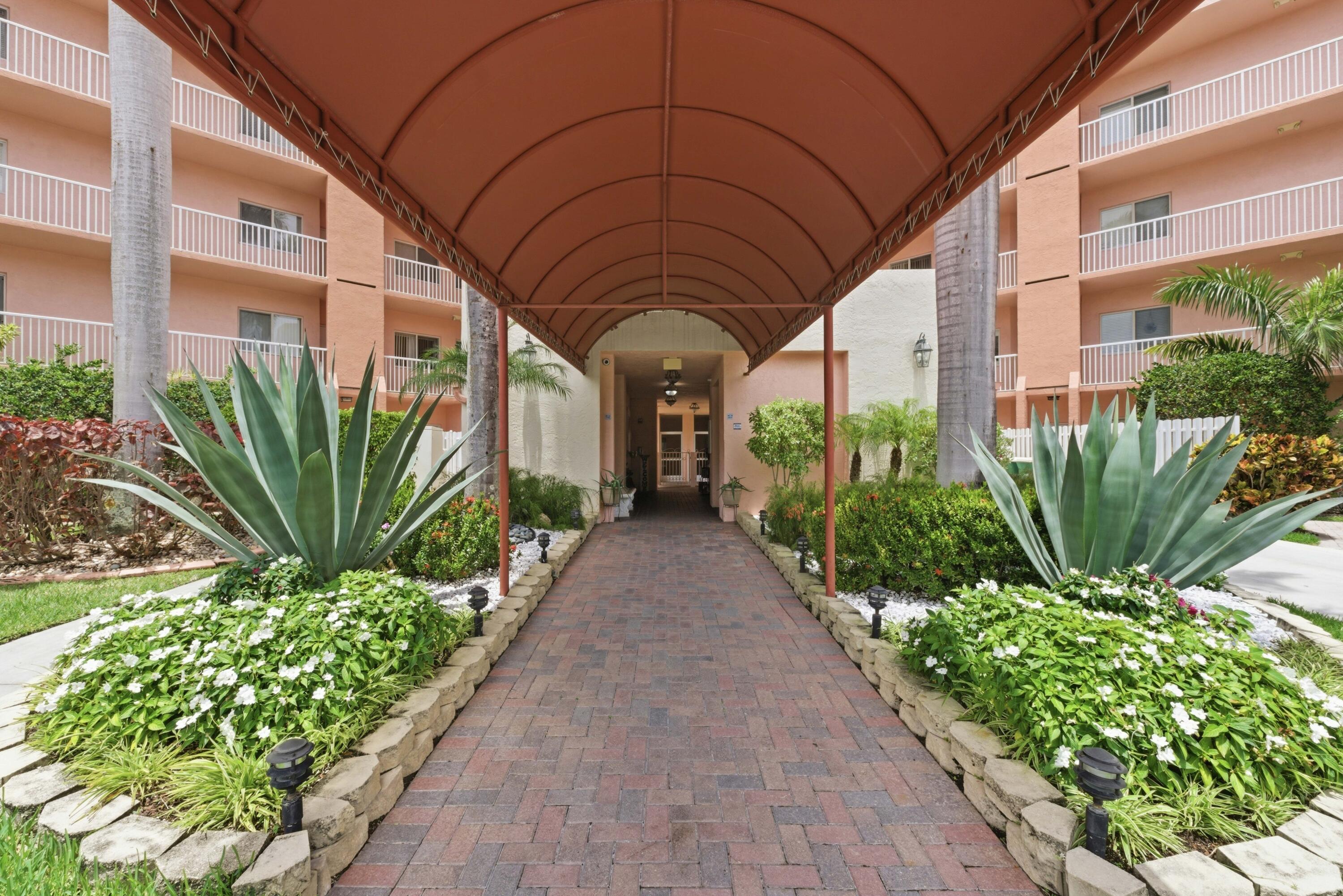 7765 Yardley #107, Tamarac FL 33321