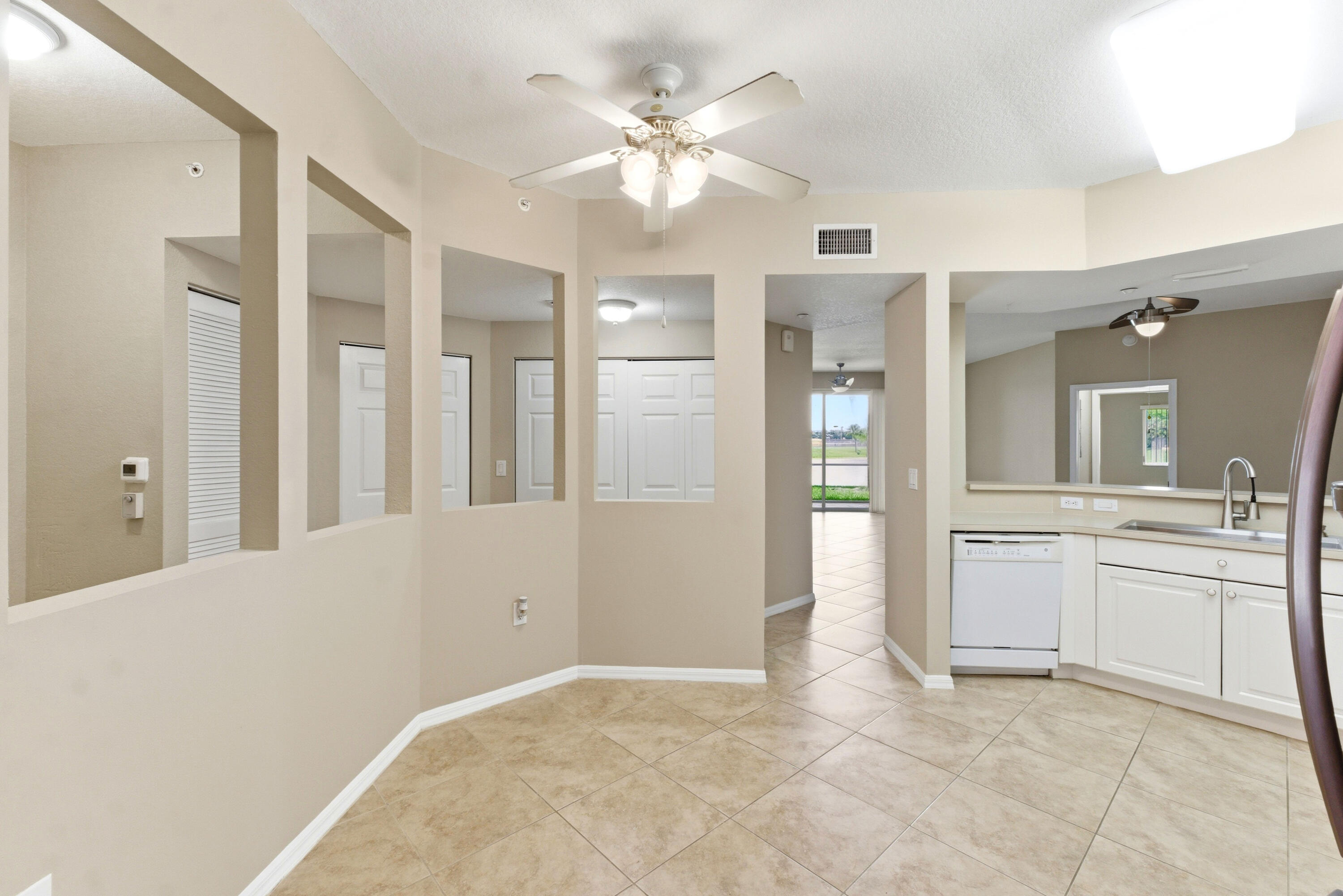 7765 Yardley #107, Tamarac FL 33321