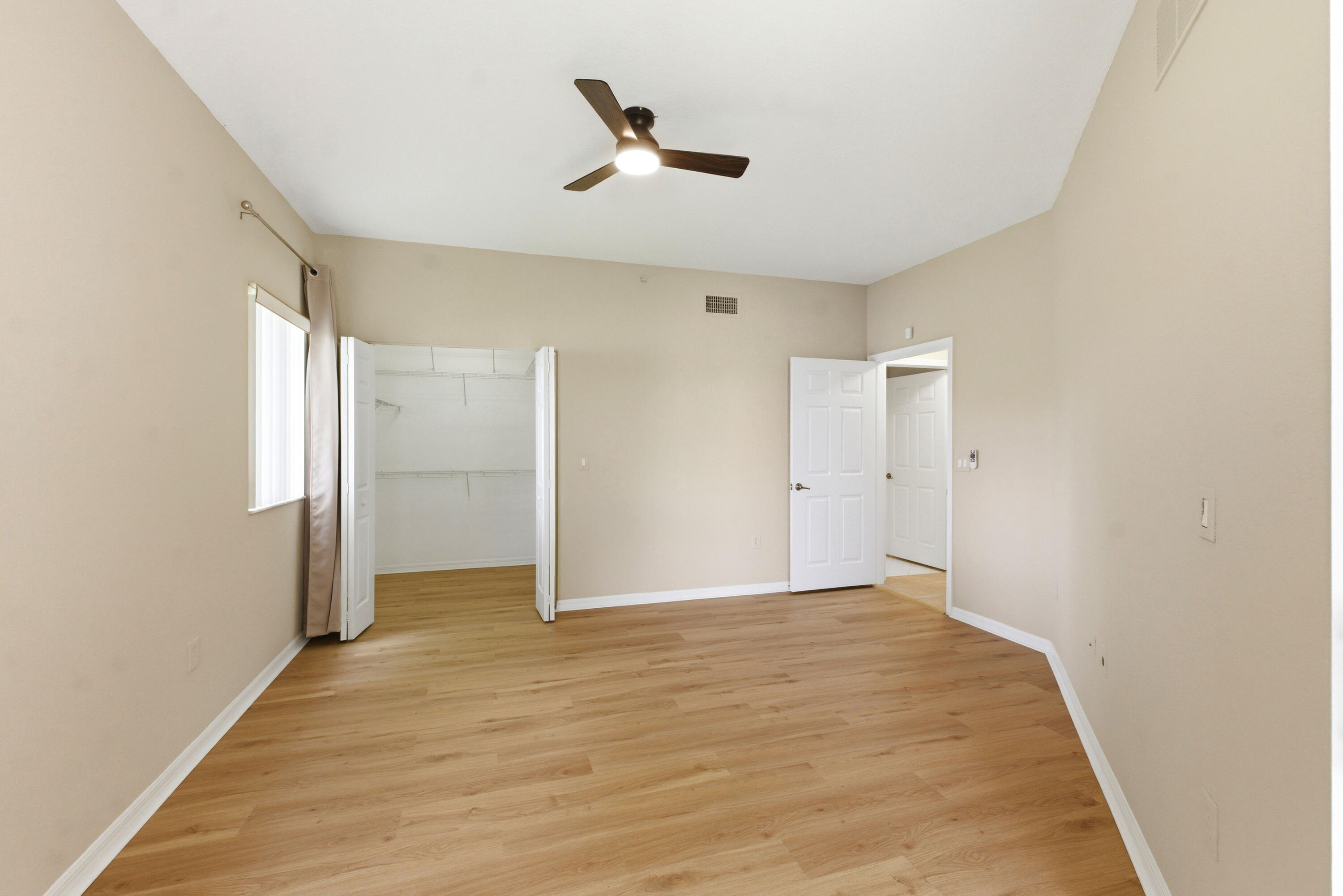 7765 Yardley #107, Tamarac FL 33321