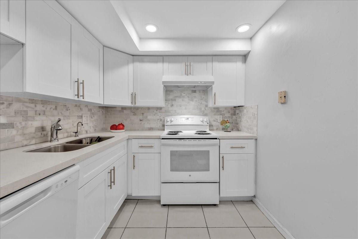 3909 N Ocean #113, Fort Lauderdale FL 33308