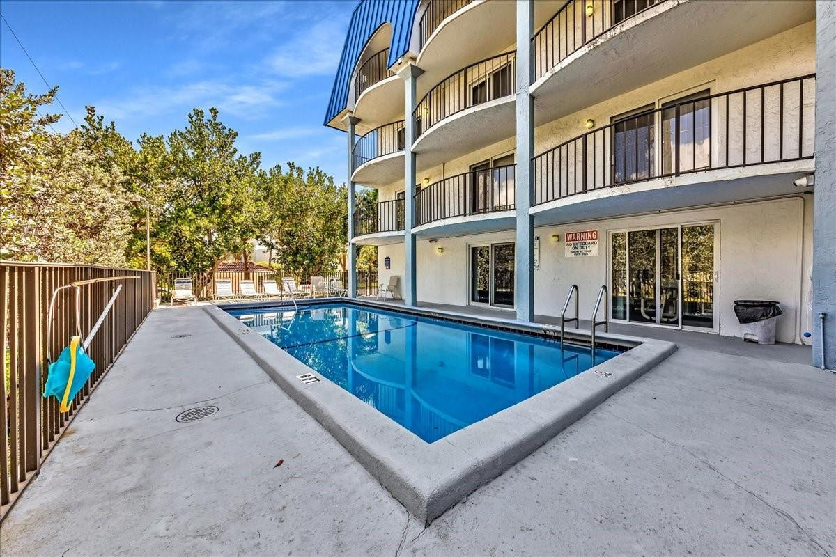 3909 N Ocean #113, Fort Lauderdale FL 33308