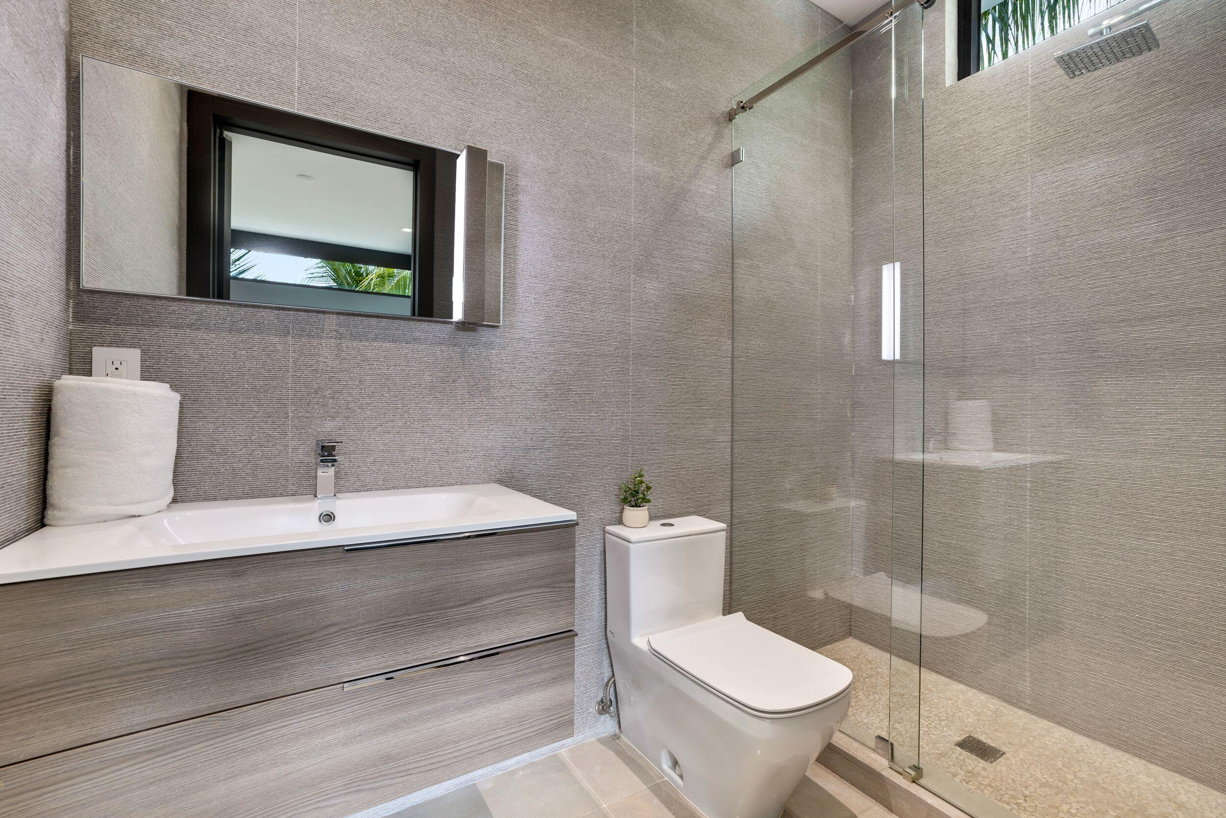 3462 NE 171st, North Miami Beach FL 33160