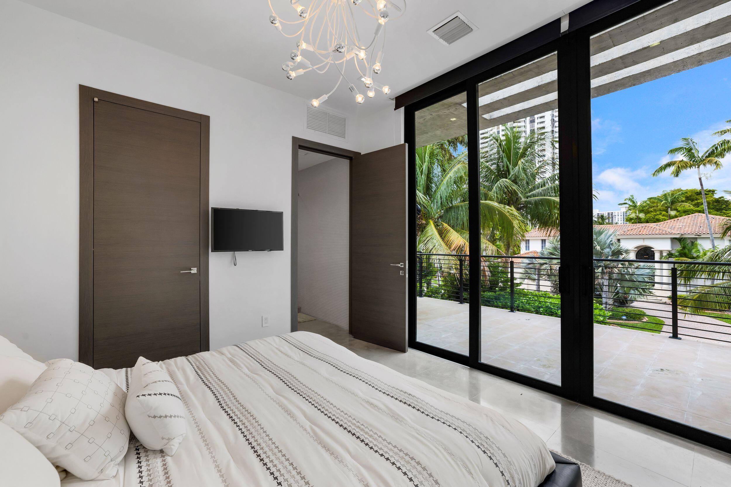 3462 NE 171st, North Miami Beach FL 33160