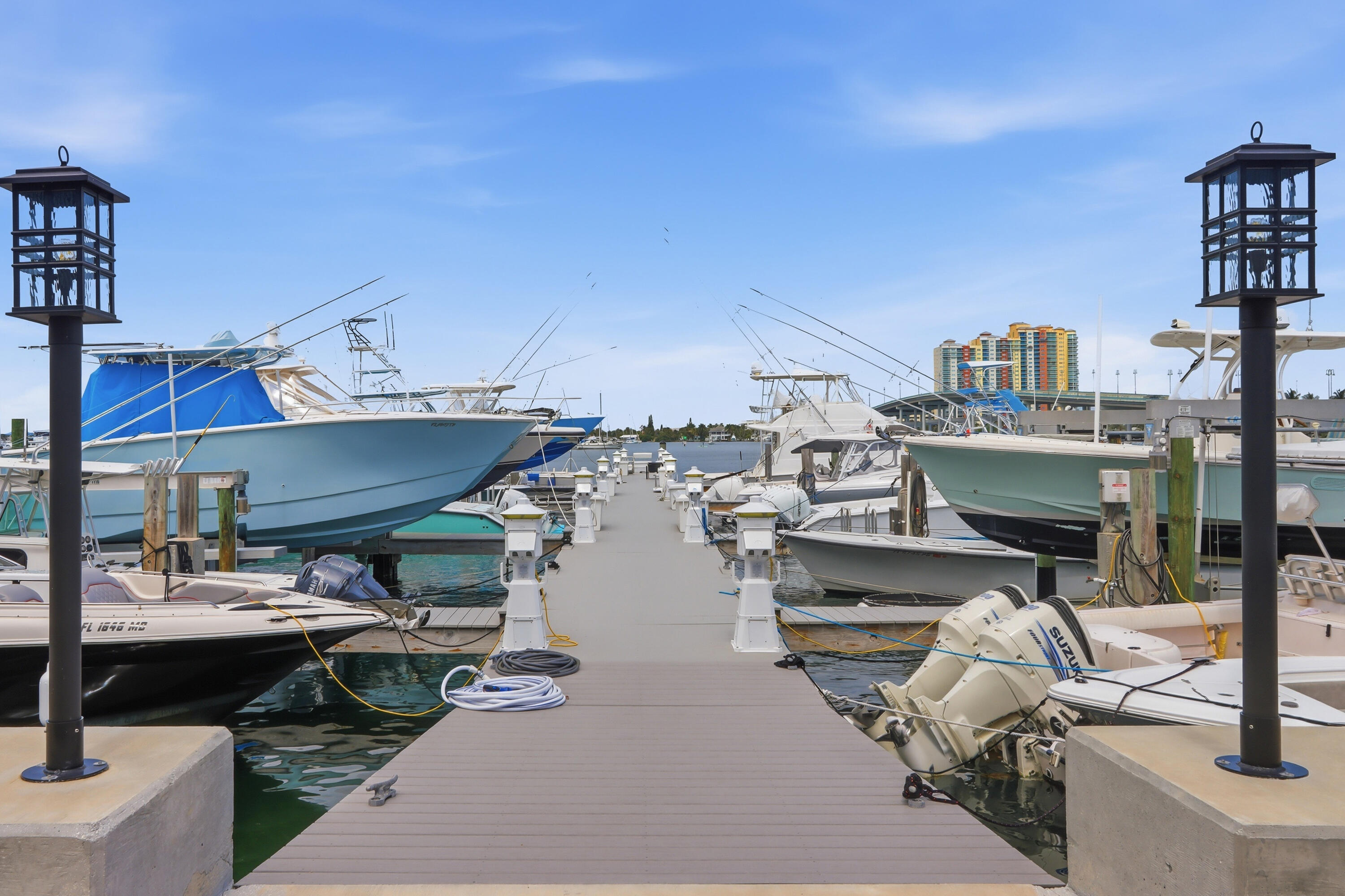 220 Lake #206, Palm Beach Shores FL 33404