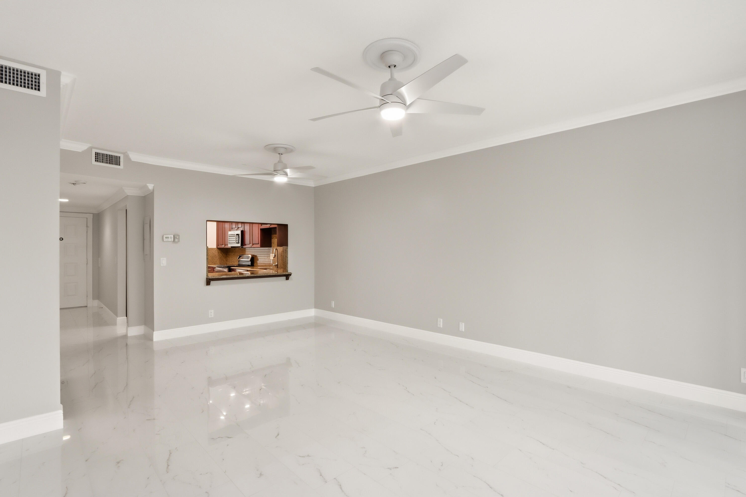 220 Lake #206, Palm Beach Shores FL 33404