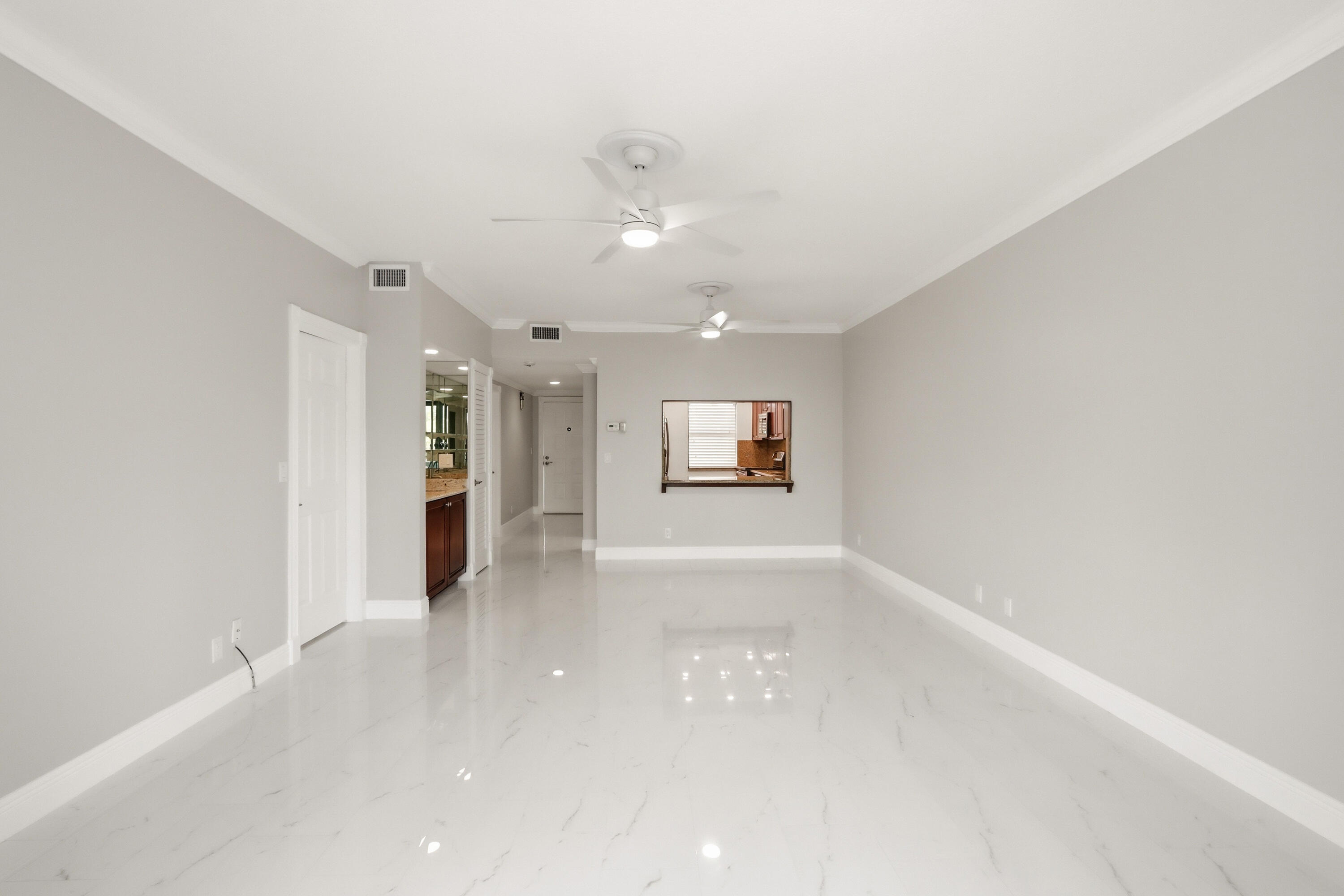 220 Lake #206, Palm Beach Shores FL 33404