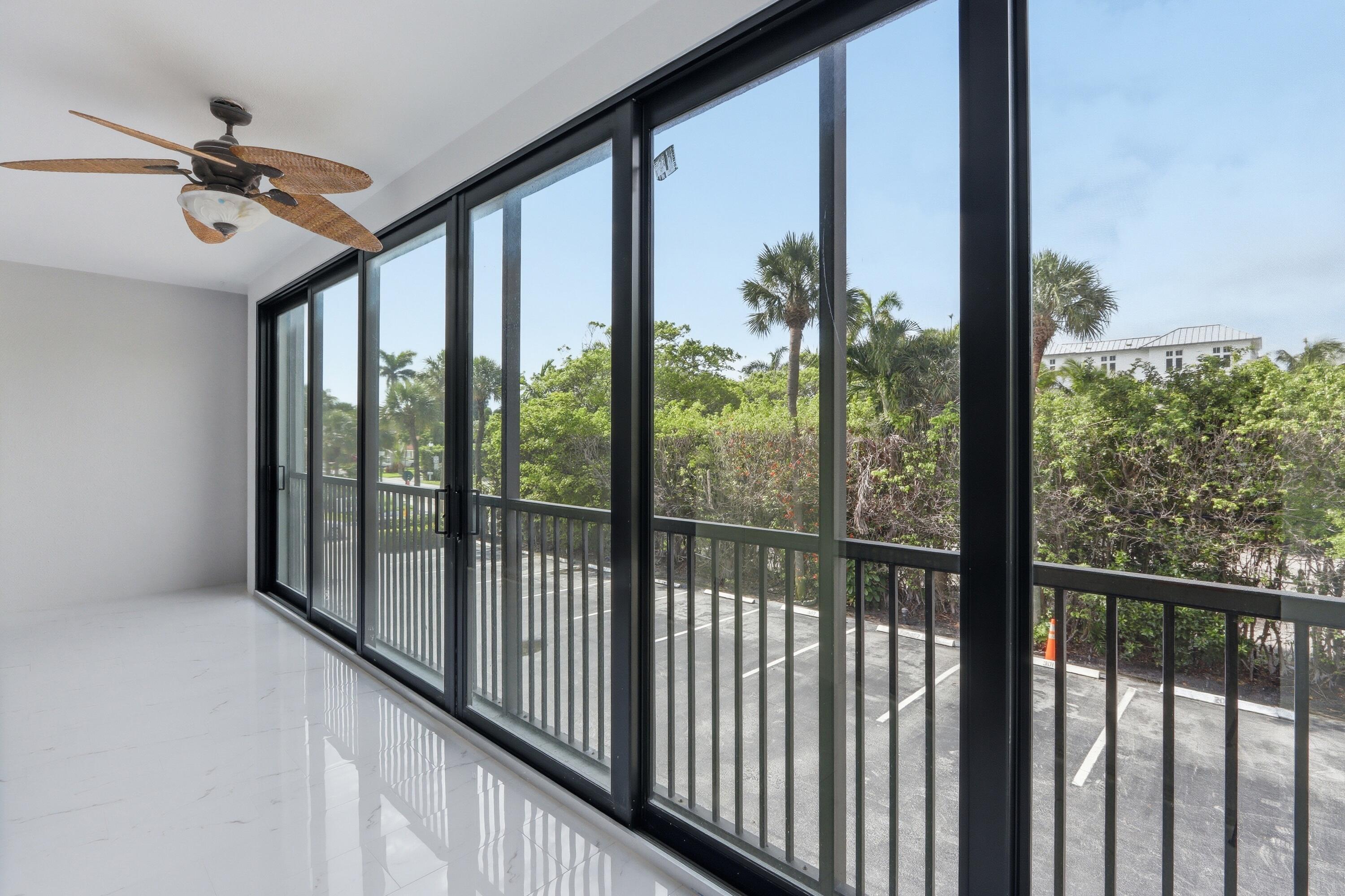 220 Lake #206, Palm Beach Shores FL 33404
