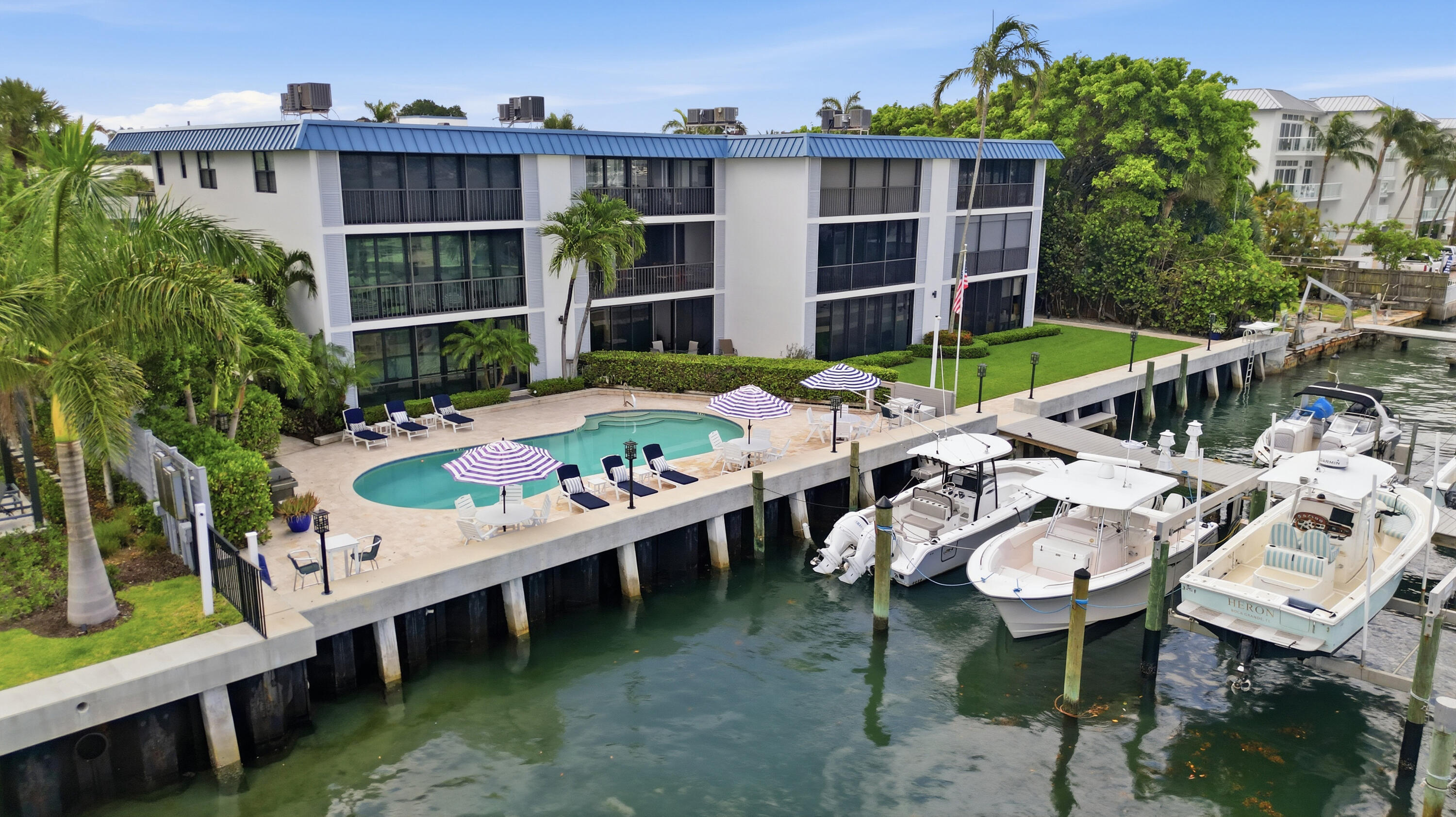 220 Lake #206, Palm Beach Shores FL 33404