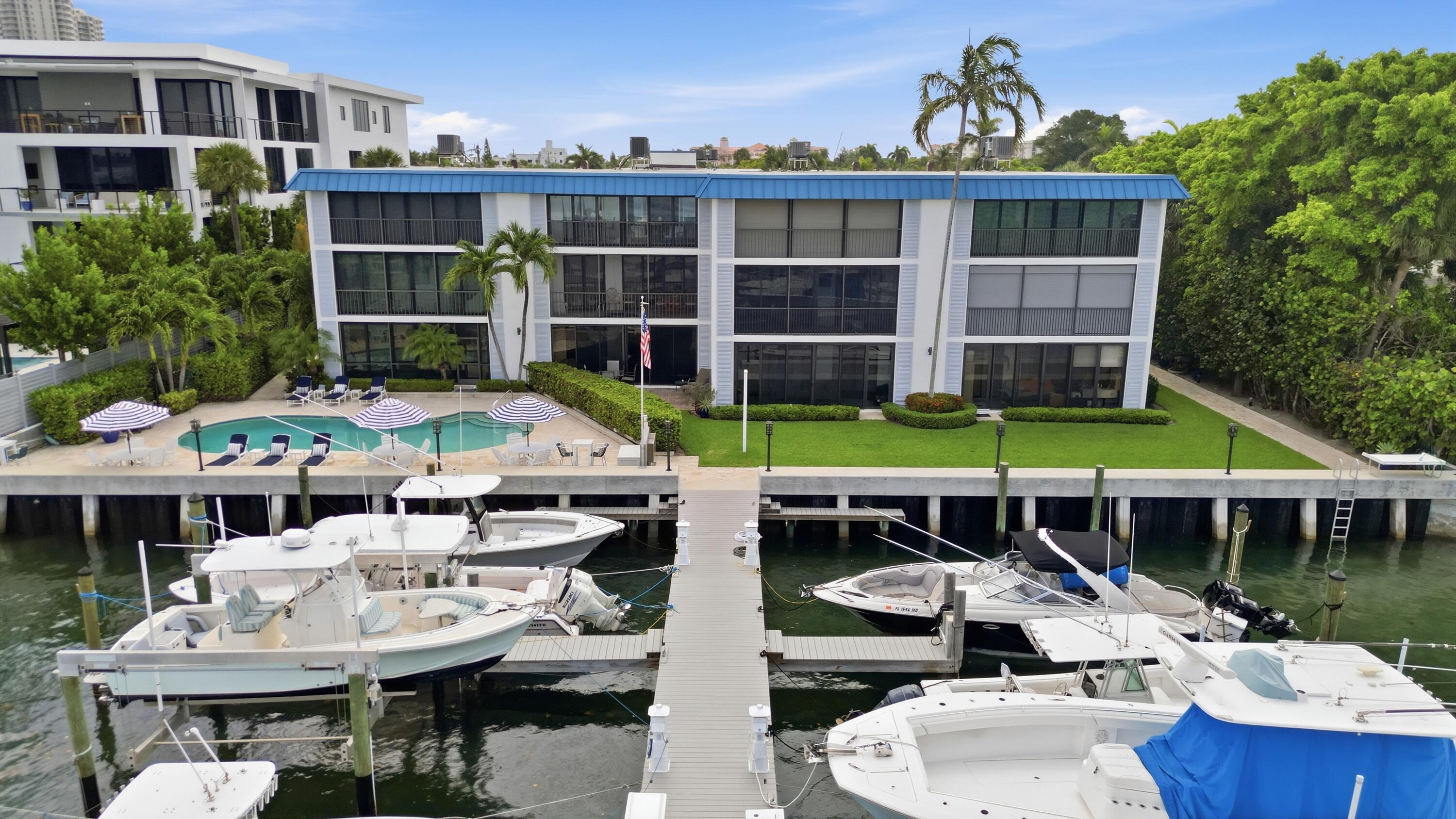 220 Lake #206, Palm Beach Shores FL 33404