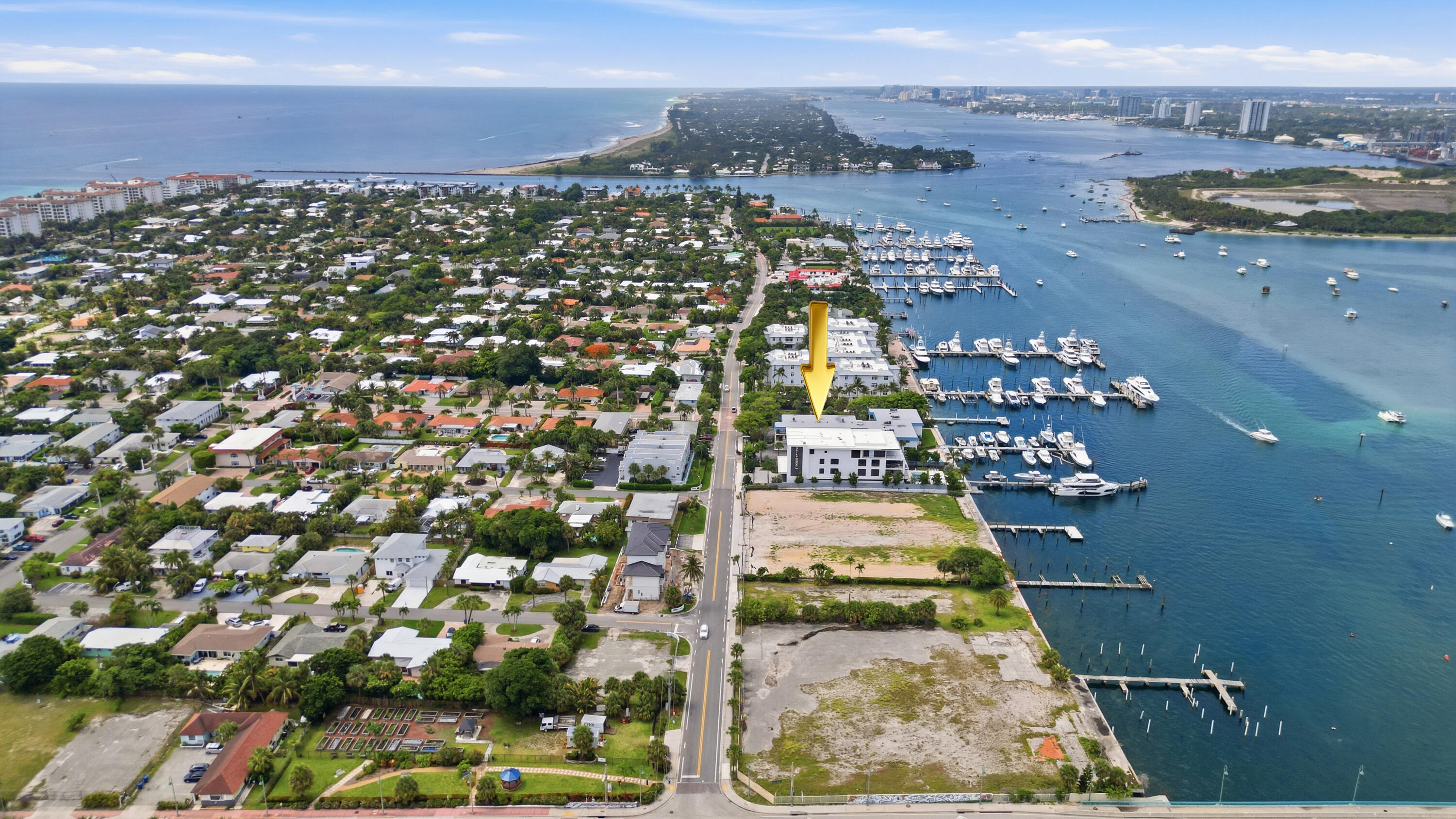 220 Lake #206, Palm Beach Shores FL 33404