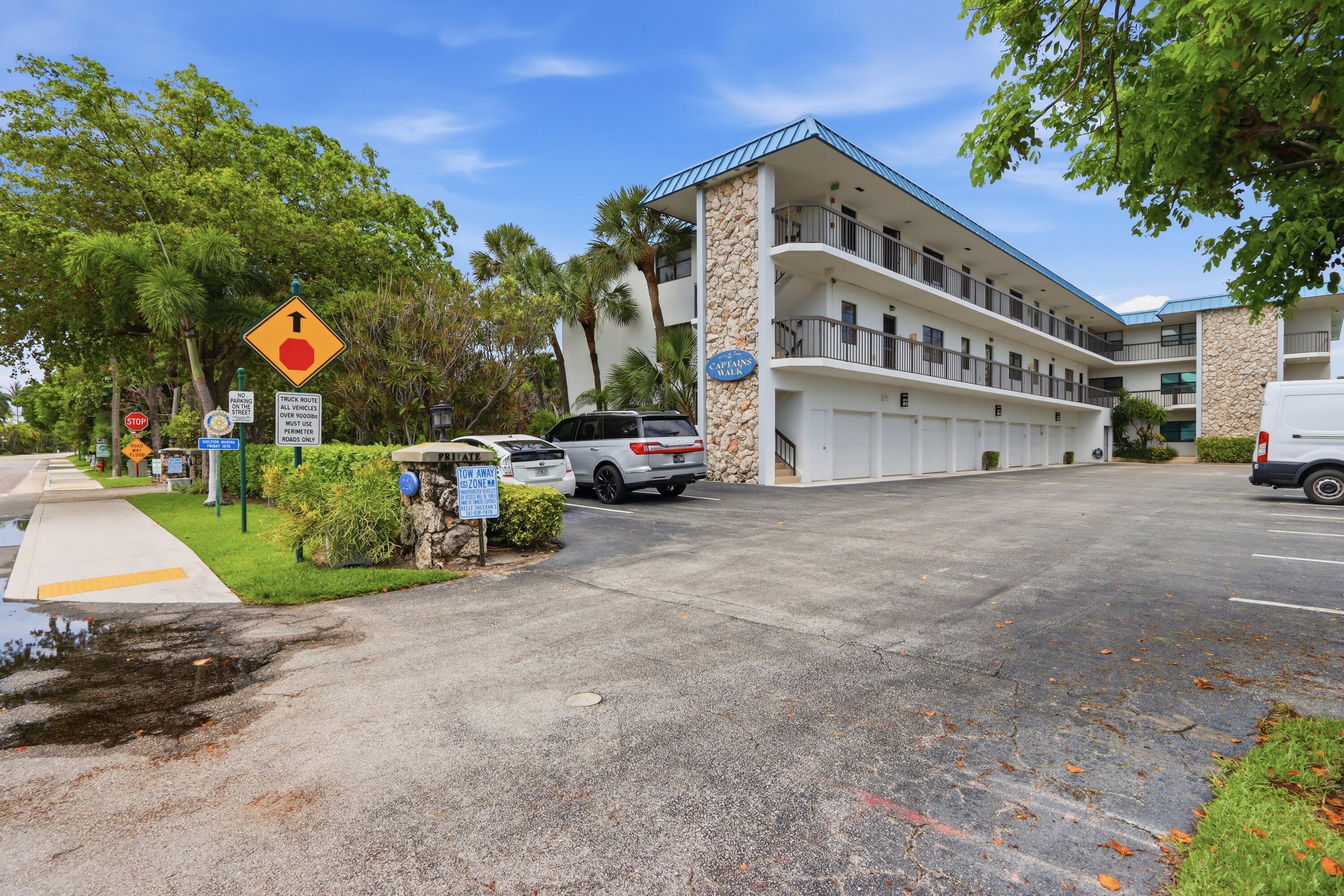 220 Lake #206, Palm Beach Shores FL 33404