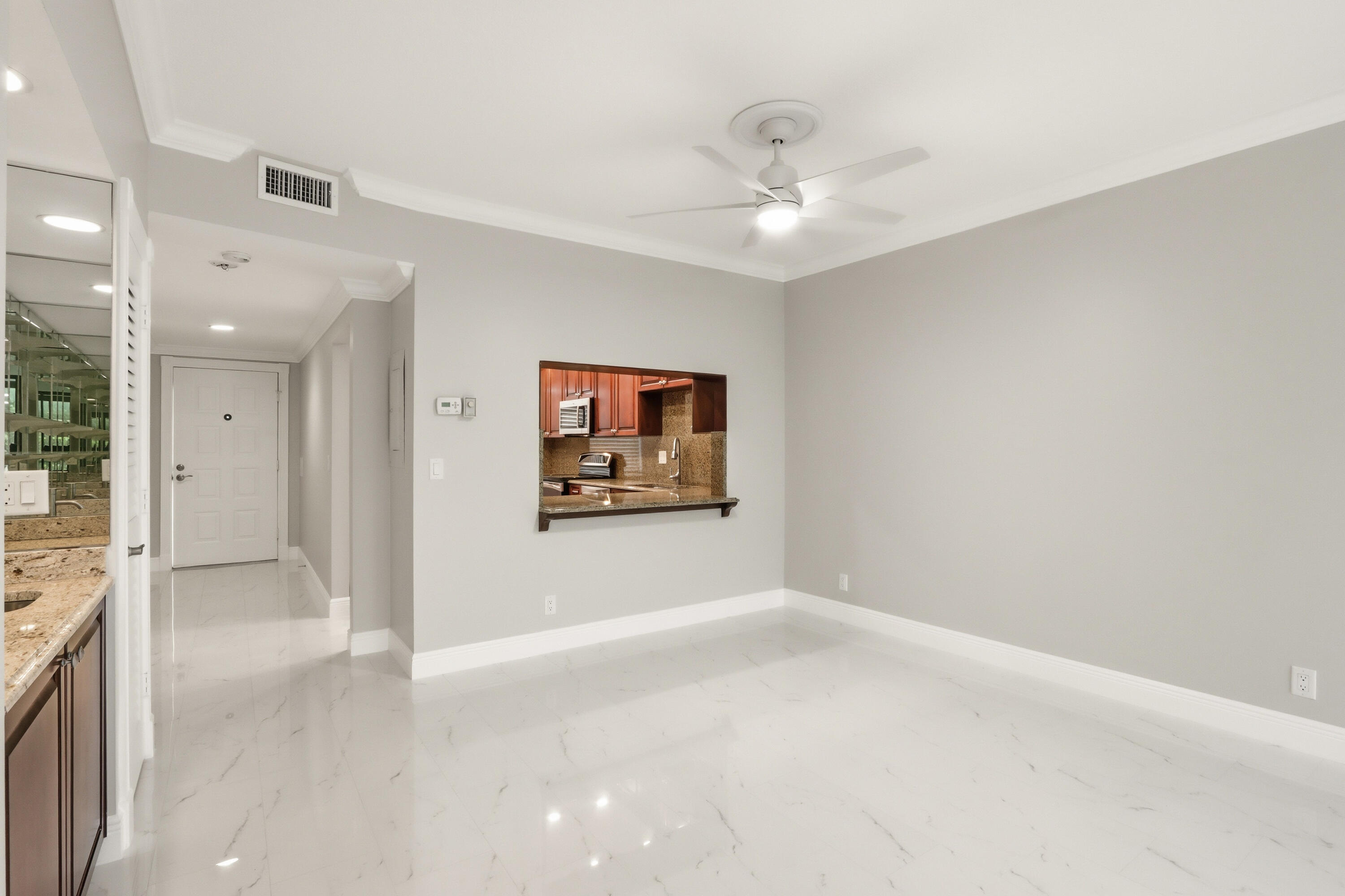 220 Lake #206, Palm Beach Shores FL 33404