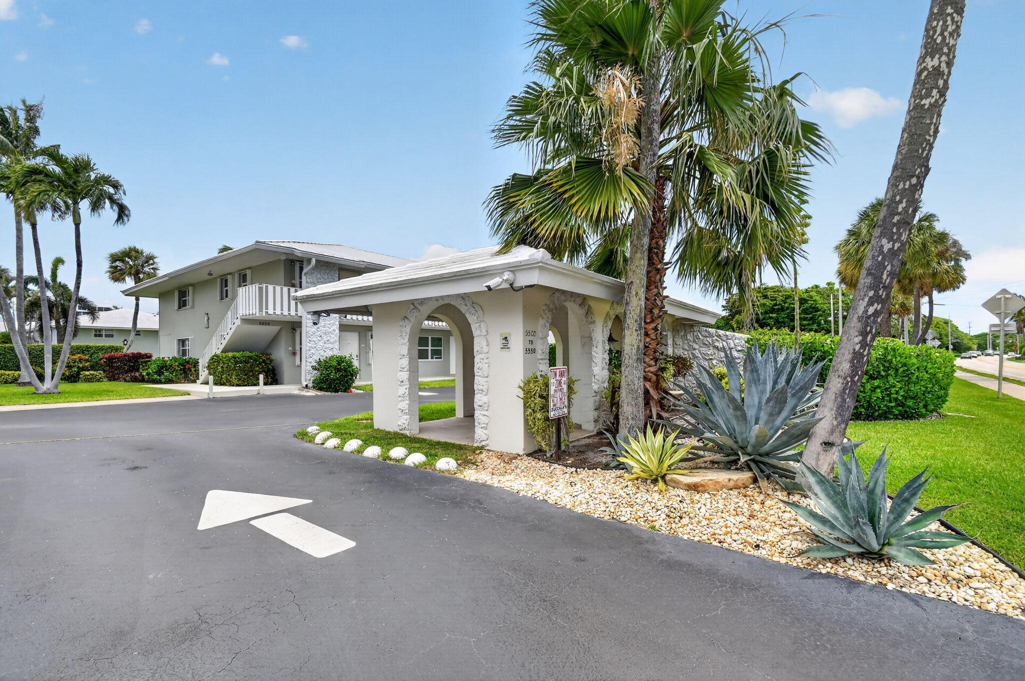 5520 N Ocean #110, Ocean Ridge FL 33435