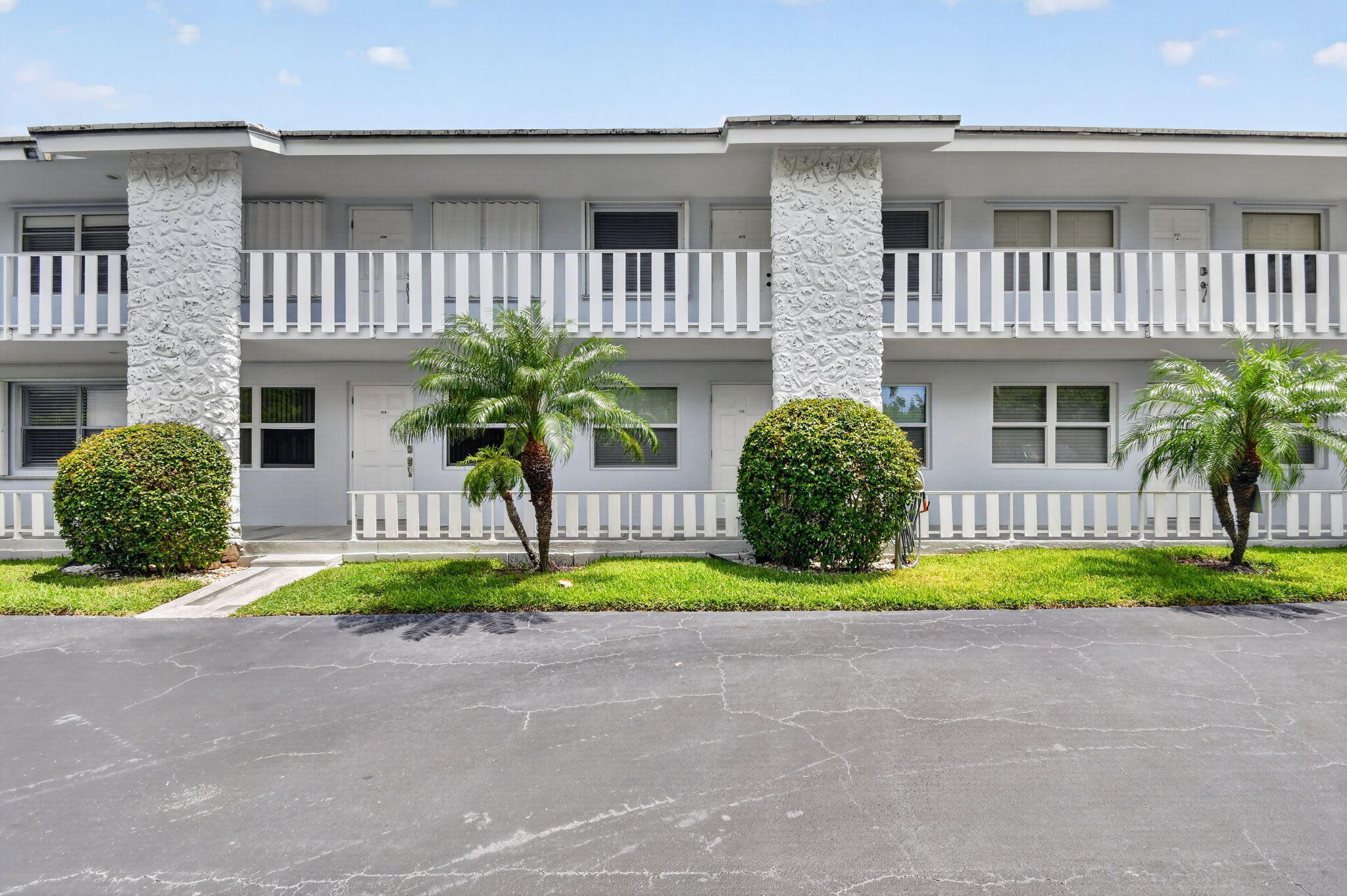 5520 N Ocean #110, Ocean Ridge FL 33435