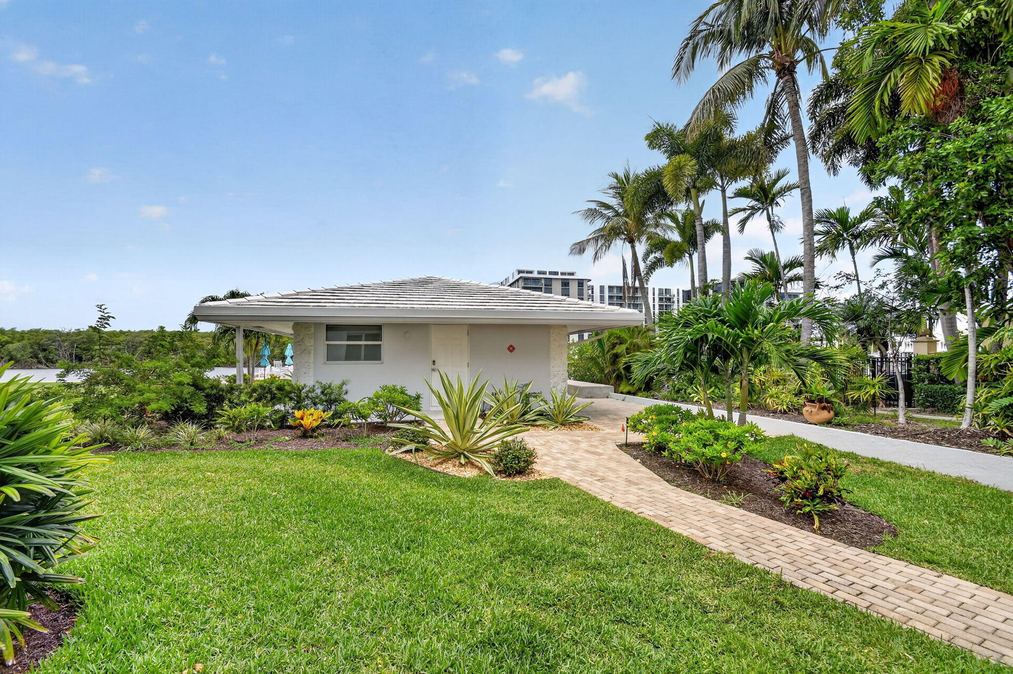 5520 N Ocean #110, Ocean Ridge FL 33435