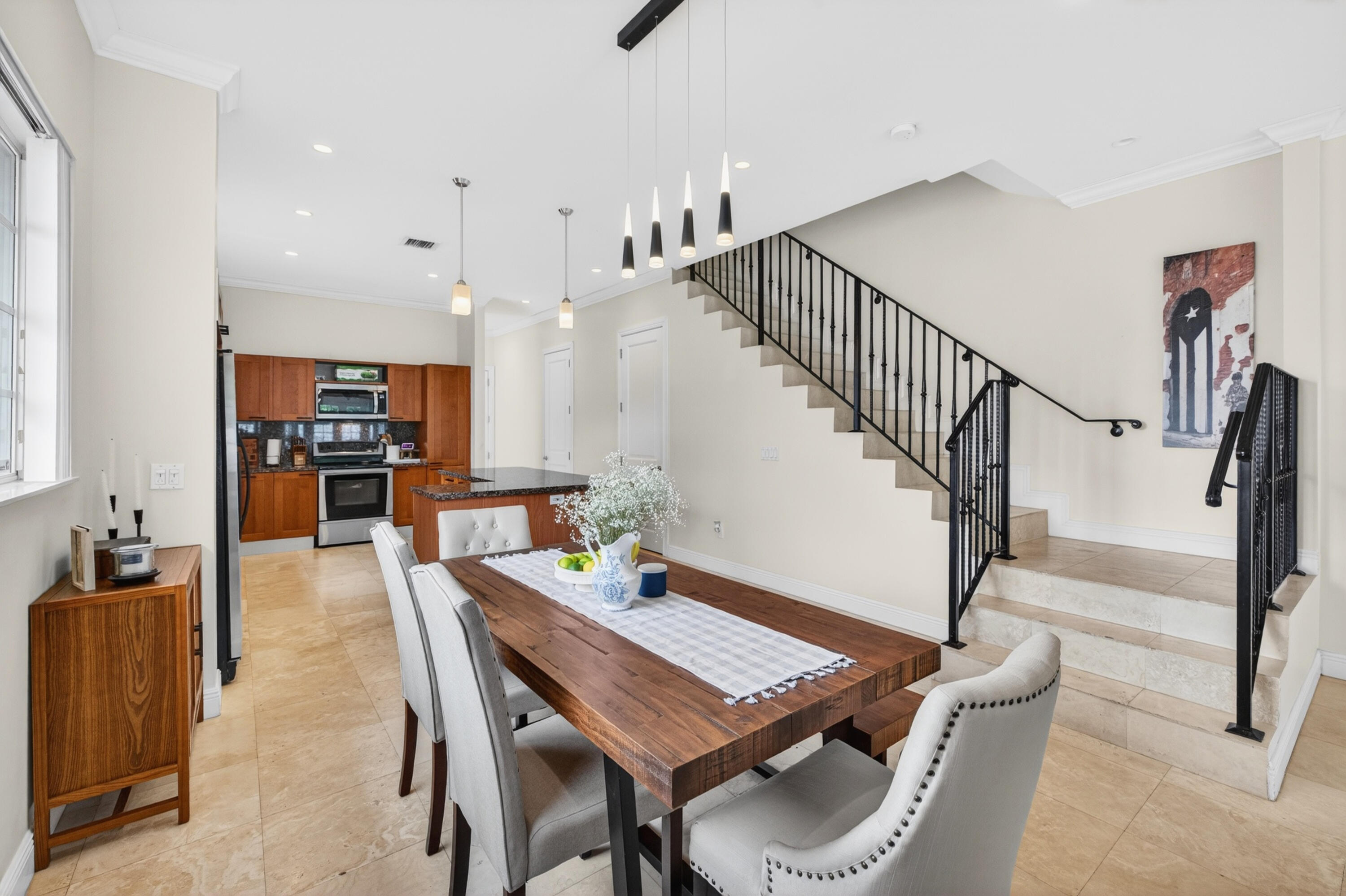 825 Sw 12th, Fort Lauderdale FL 33315