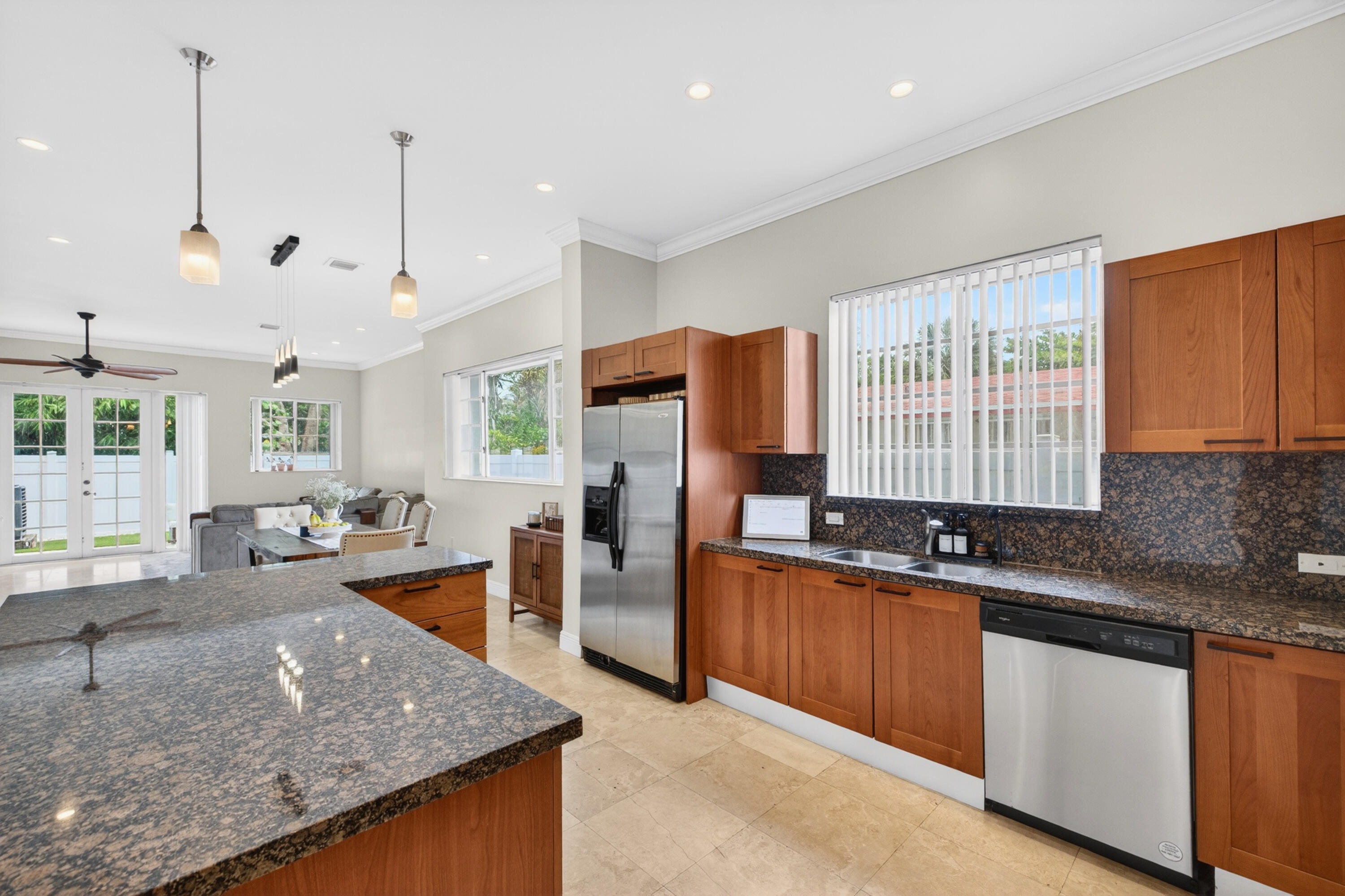 825 Sw 12th, Fort Lauderdale FL 33315