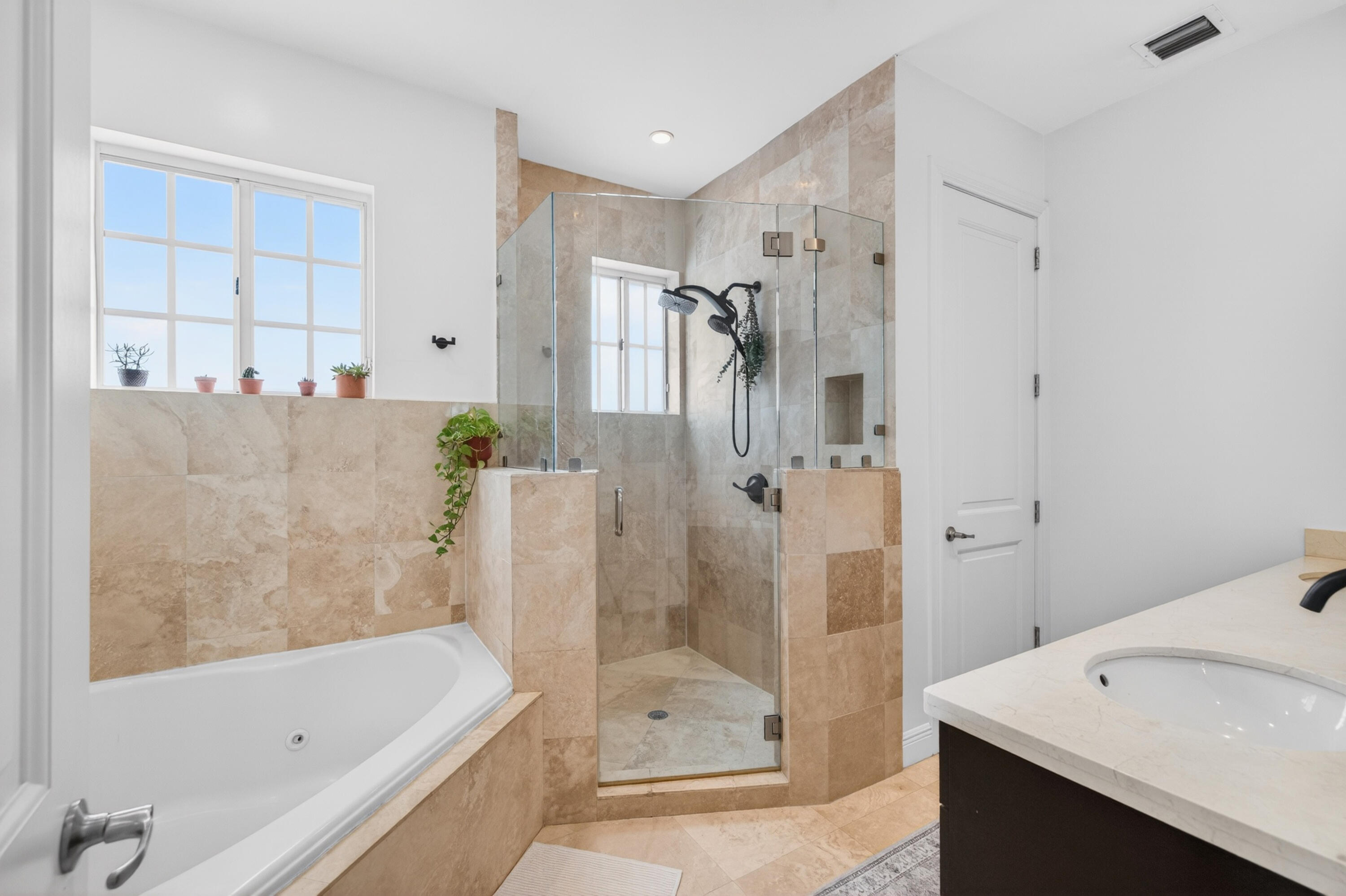 825 Sw 12th, Fort Lauderdale FL 33315