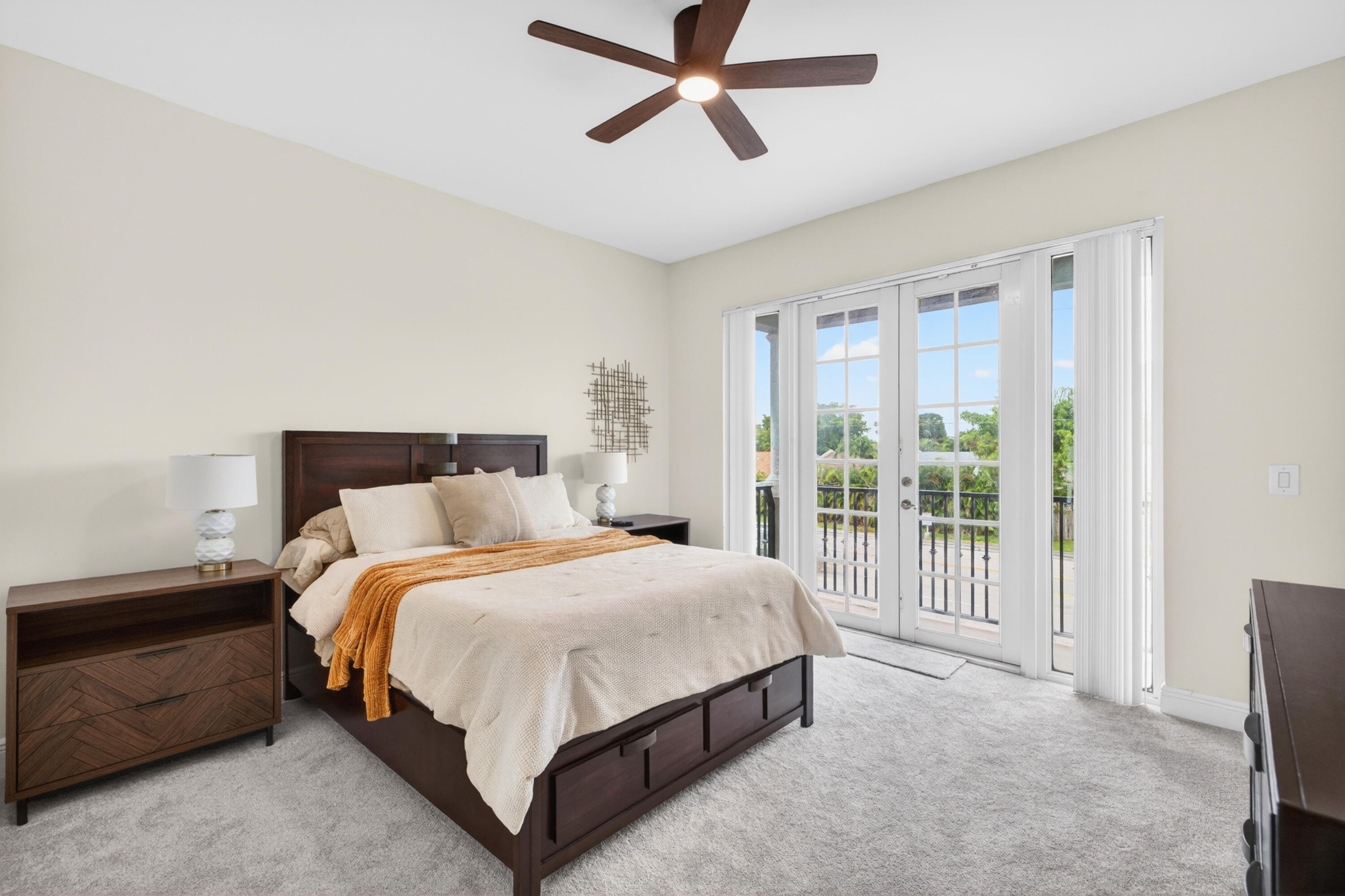 825 Sw 12th, Fort Lauderdale FL 33315