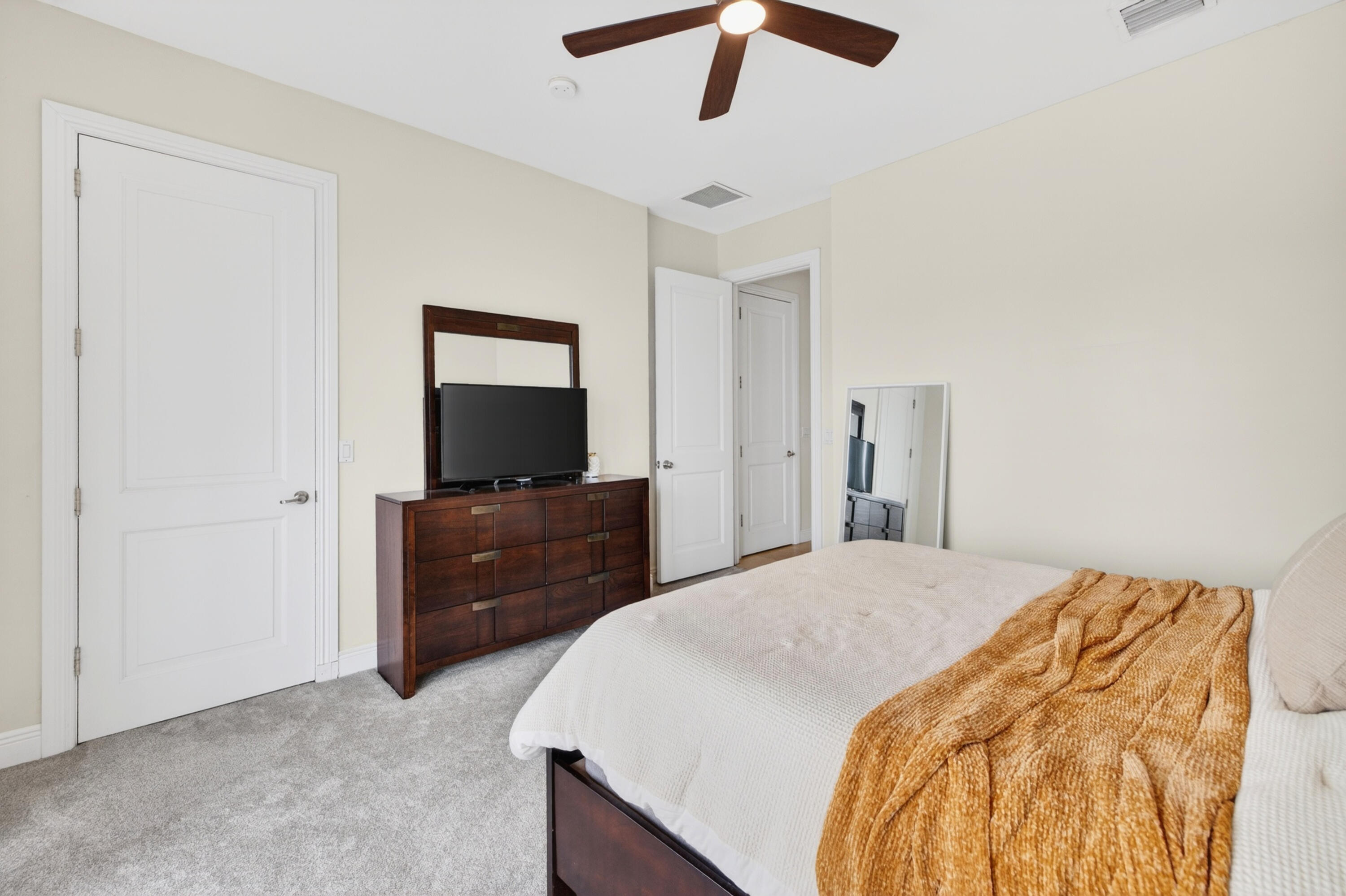 825 Sw 12th, Fort Lauderdale FL 33315
