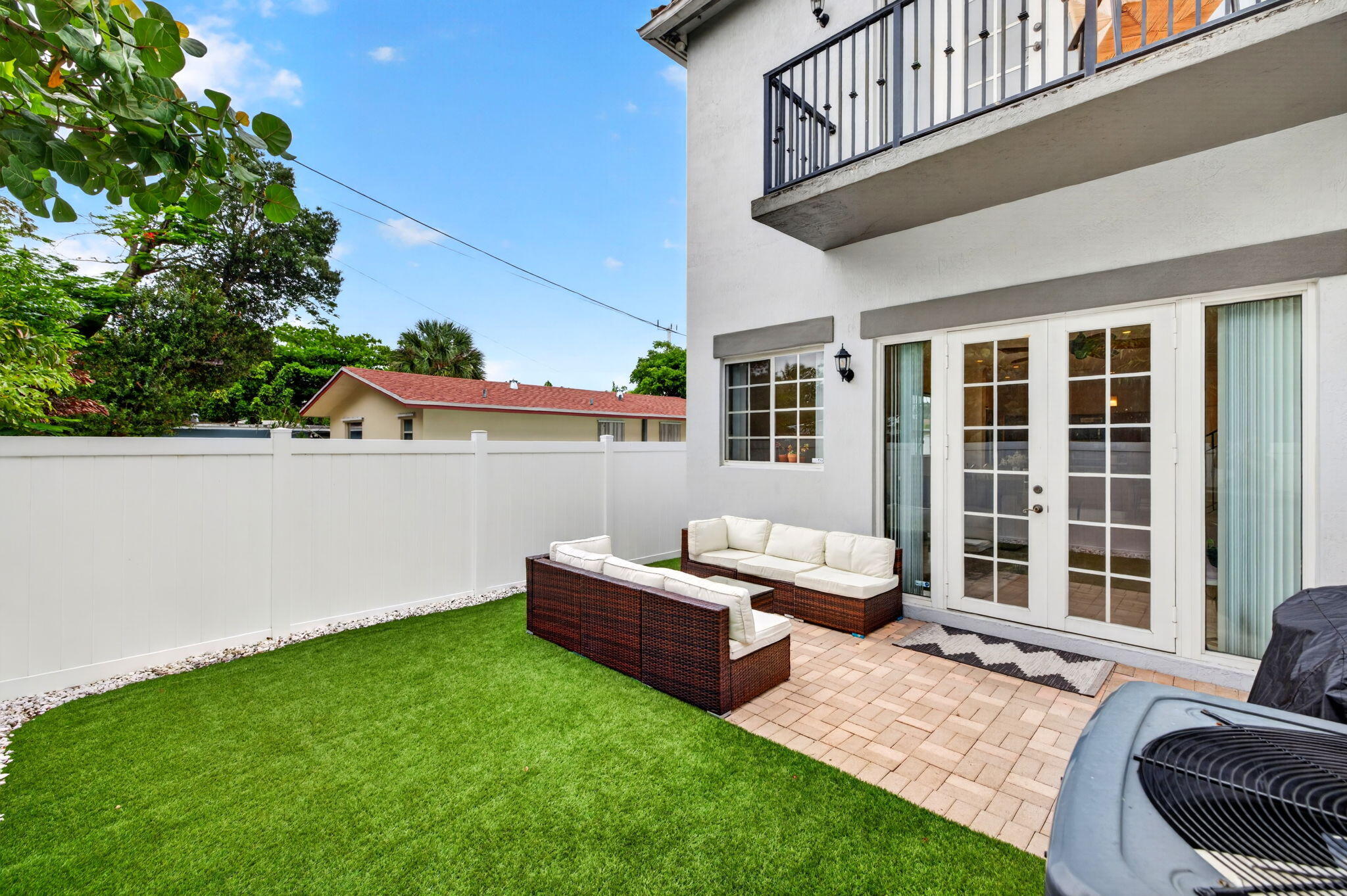 825 Sw 12th, Fort Lauderdale FL 33315