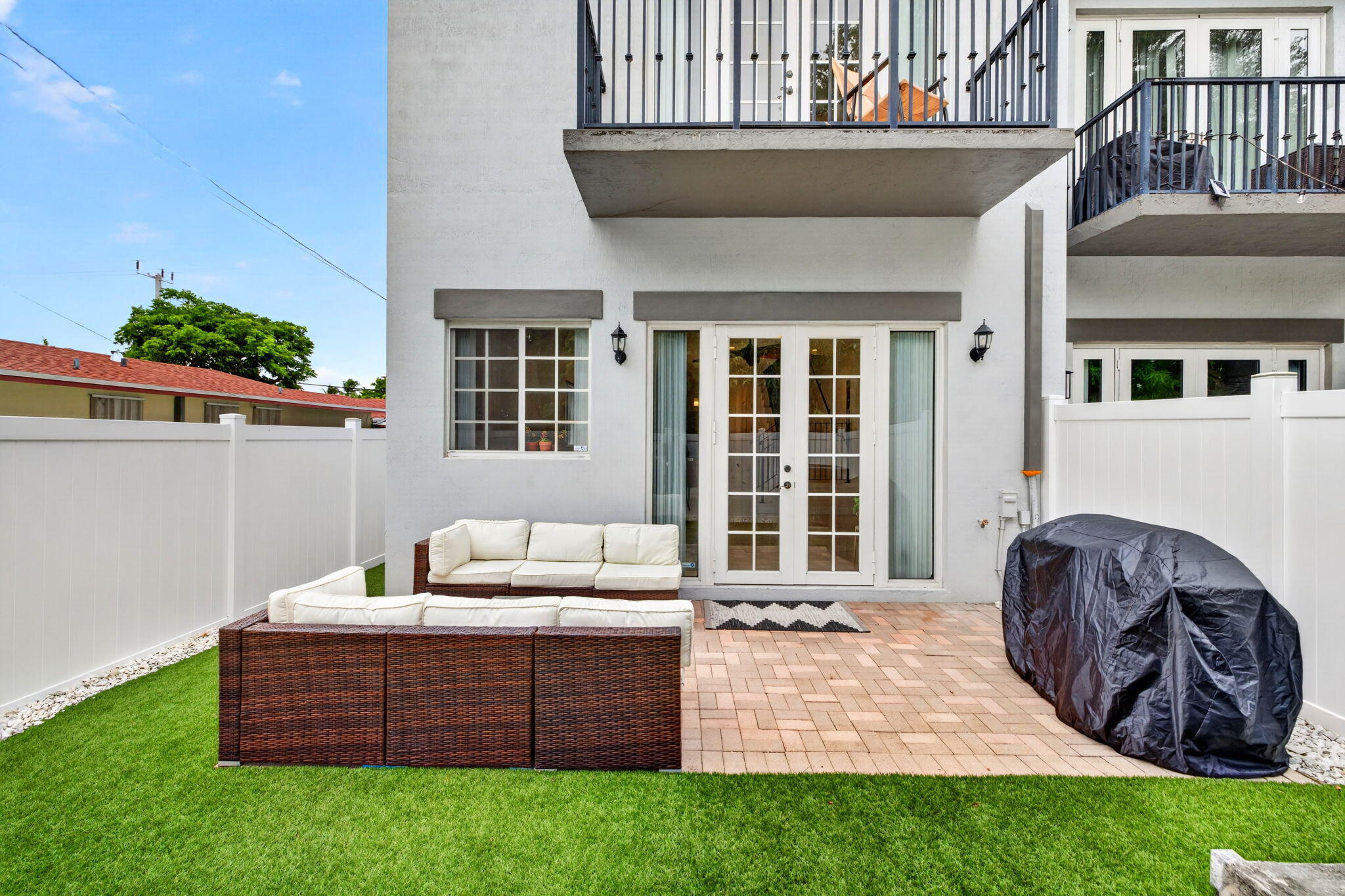825 Sw 12th, Fort Lauderdale FL 33315