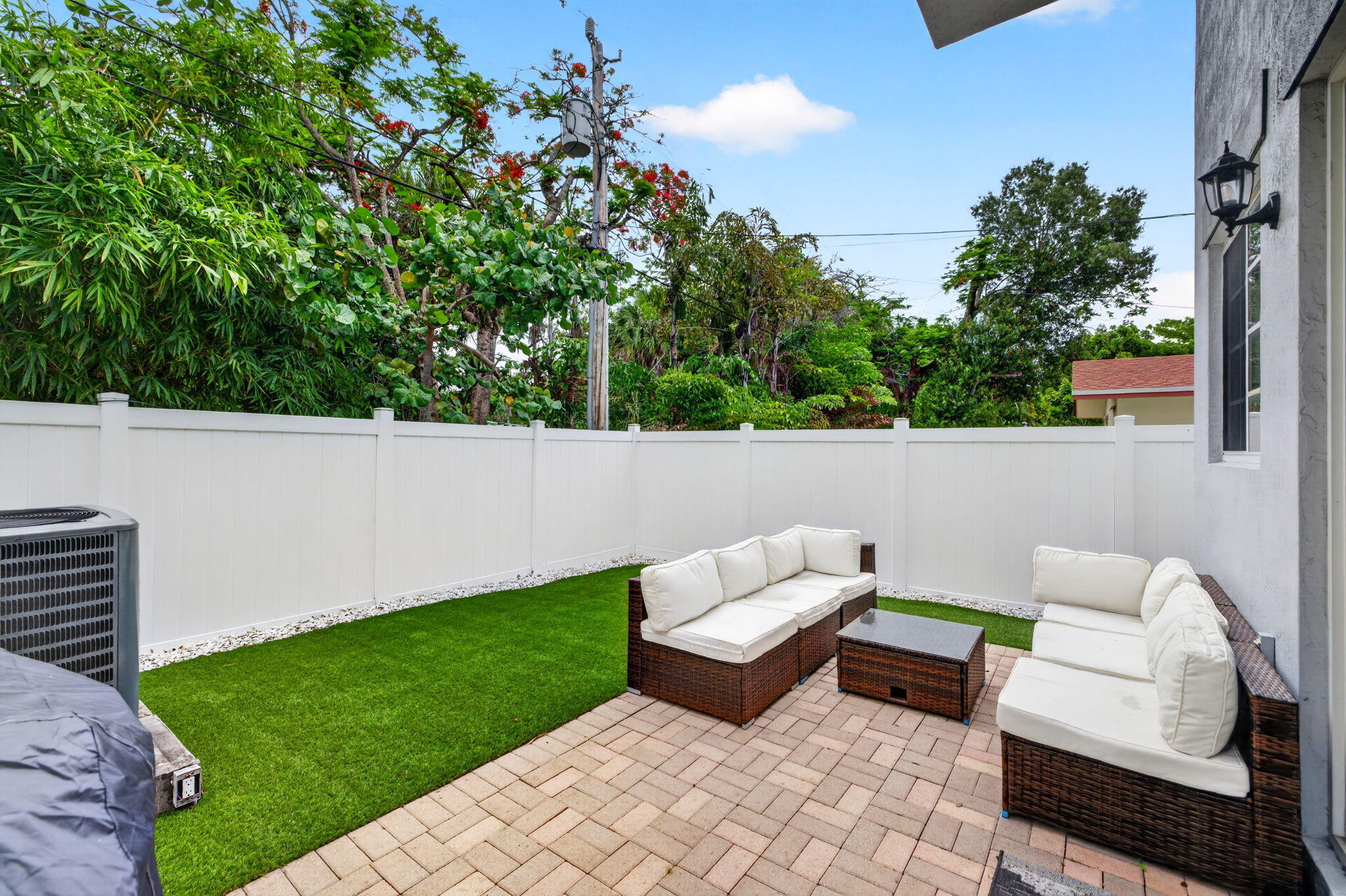 825 Sw 12th, Fort Lauderdale FL 33315