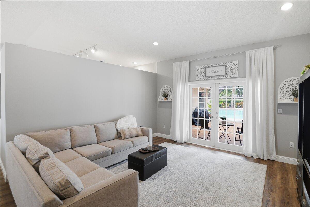 13149 NW 11th, Sunrise FL 33323
