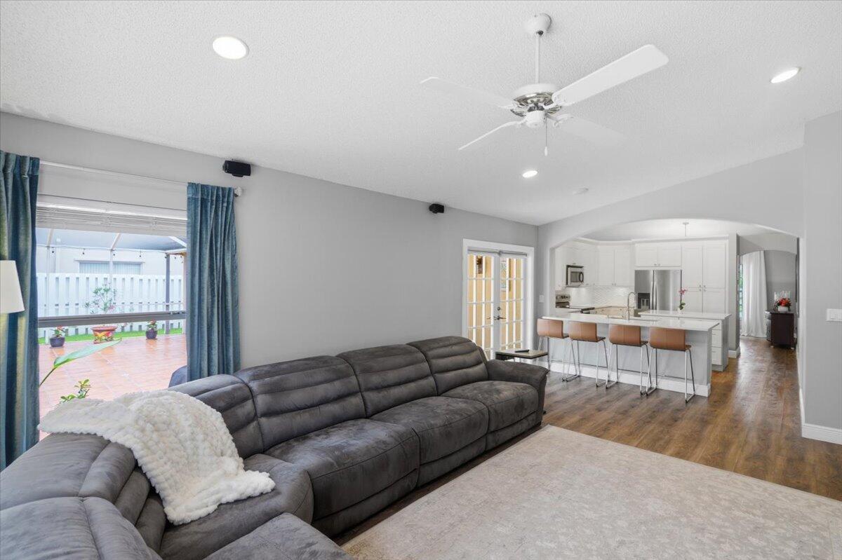 13149 NW 11th, Sunrise FL 33323