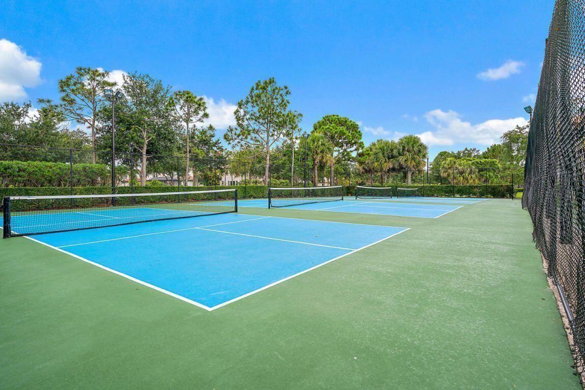 1043 Vintner, Palm Beach Gardens FL 33410