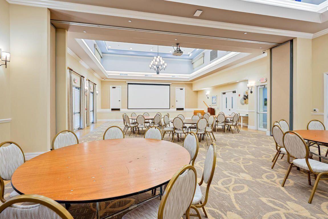 1043 Vintner, Palm Beach Gardens FL 33410