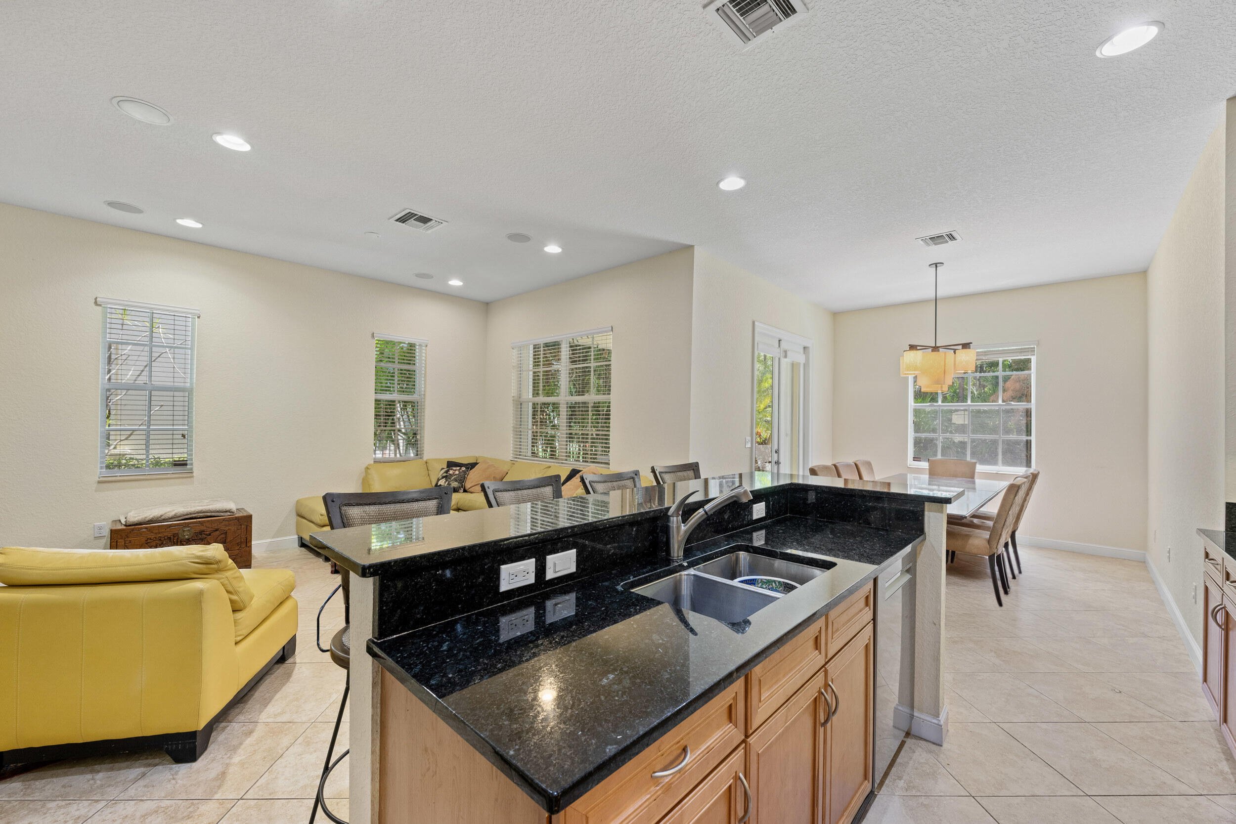 1043 Vintner, Palm Beach Gardens FL 33410