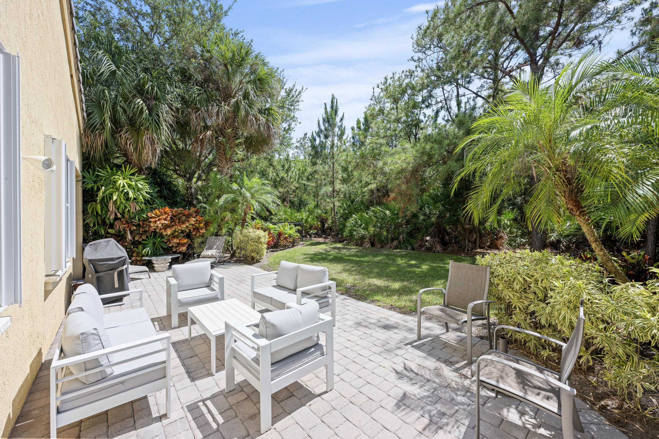 1043 Vintner, Palm Beach Gardens FL 33410