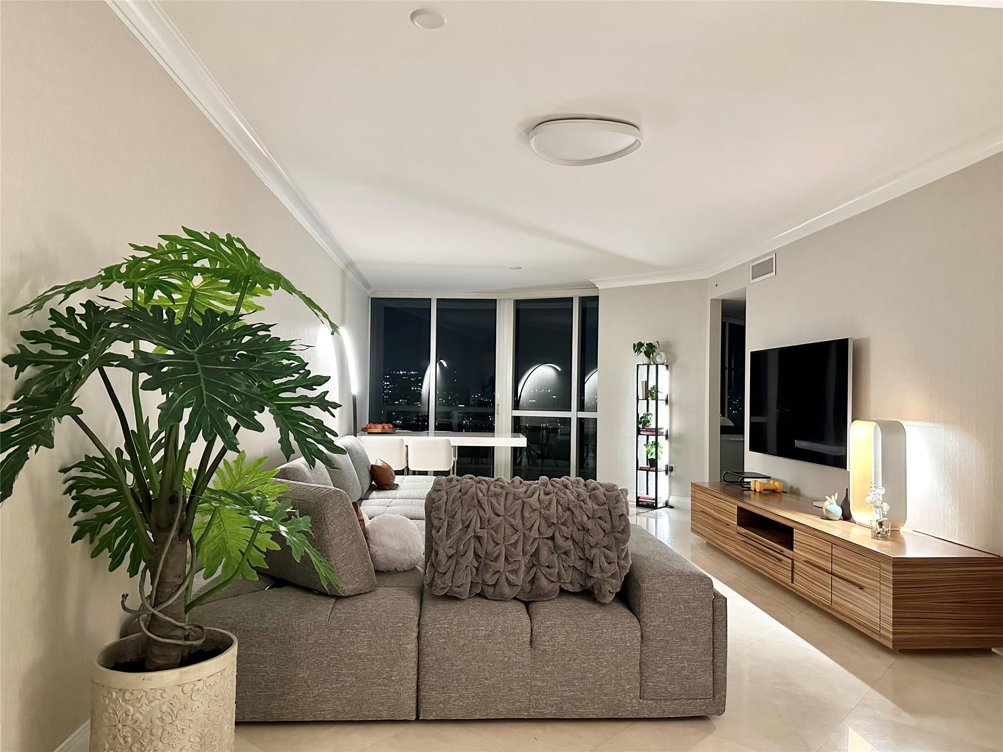 18201 Collins #1901, Sunny Isles Beach FL 33160