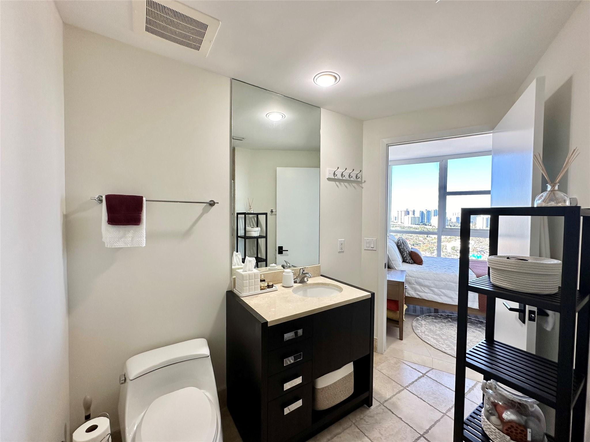 18201 Collins #1901, Sunny Isles Beach FL 33160