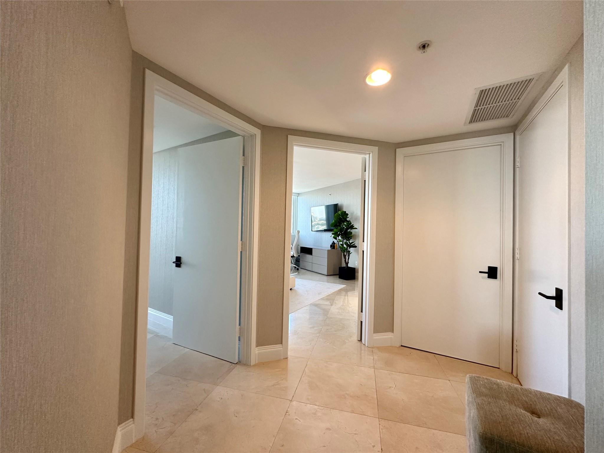 18201 Collins #1901, Sunny Isles Beach FL 33160