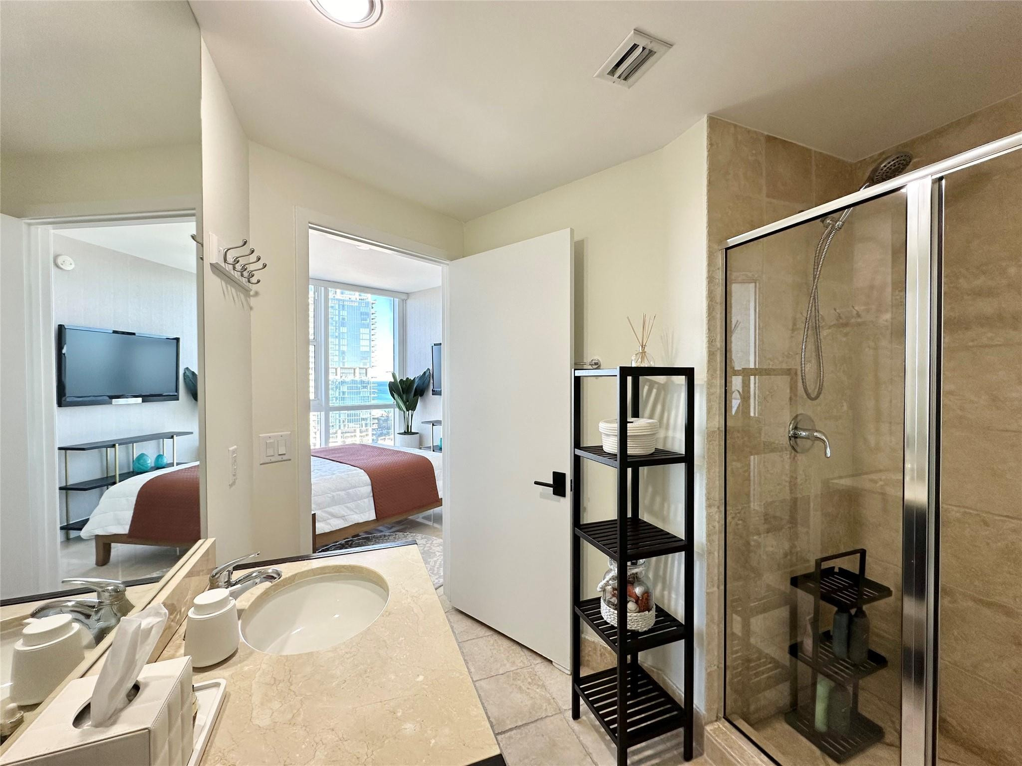 18201 Collins #1901, Sunny Isles Beach FL 33160