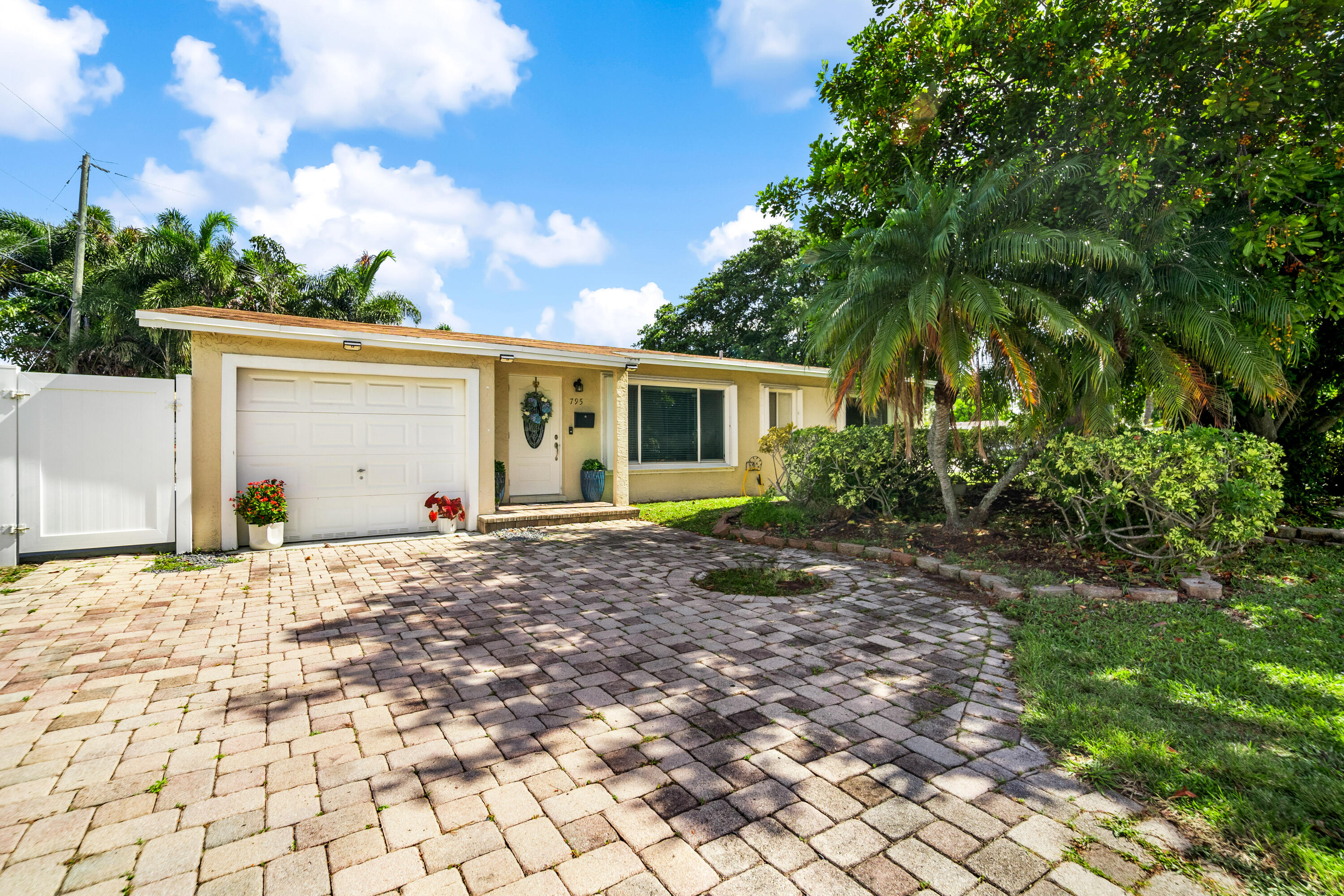 795 SE 17th #795, Deerfield Beach FL 33441