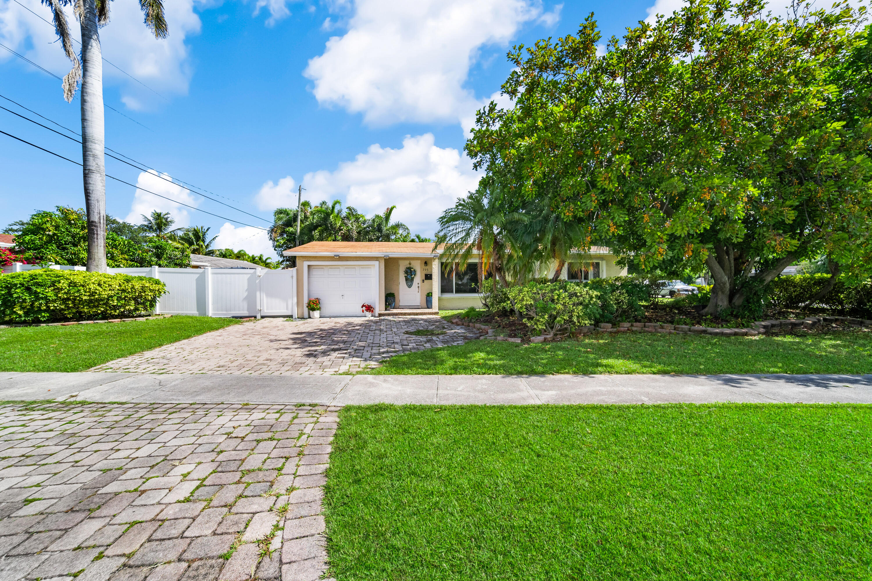 795 SE 17th #795, Deerfield Beach FL 33441