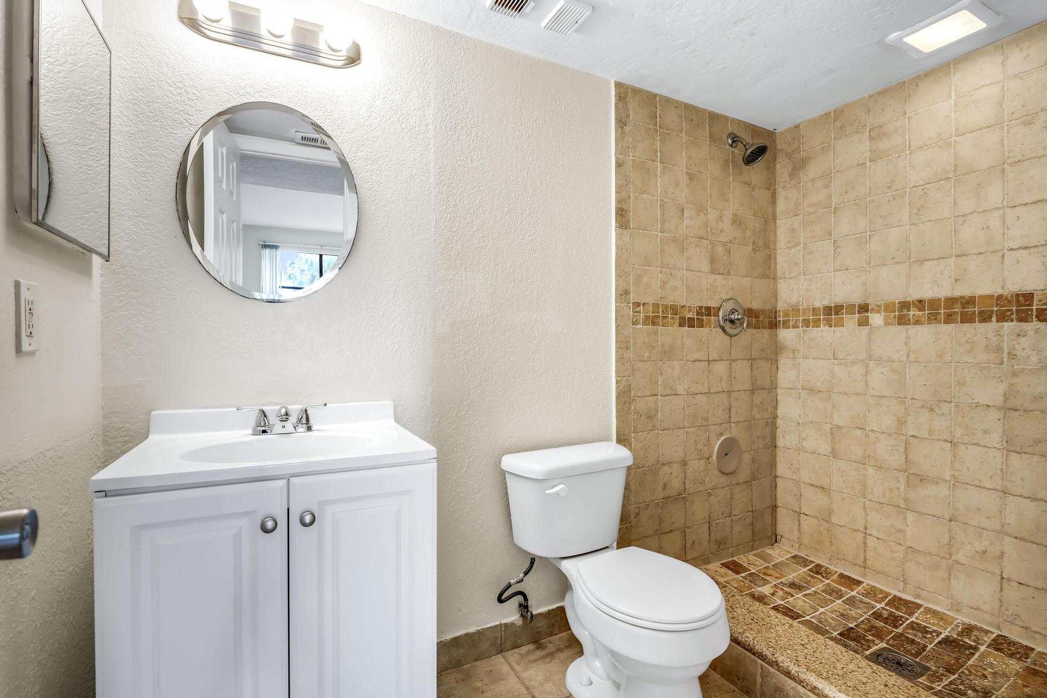 9000 NW 28th #1-204, Coral Springs FL 33065